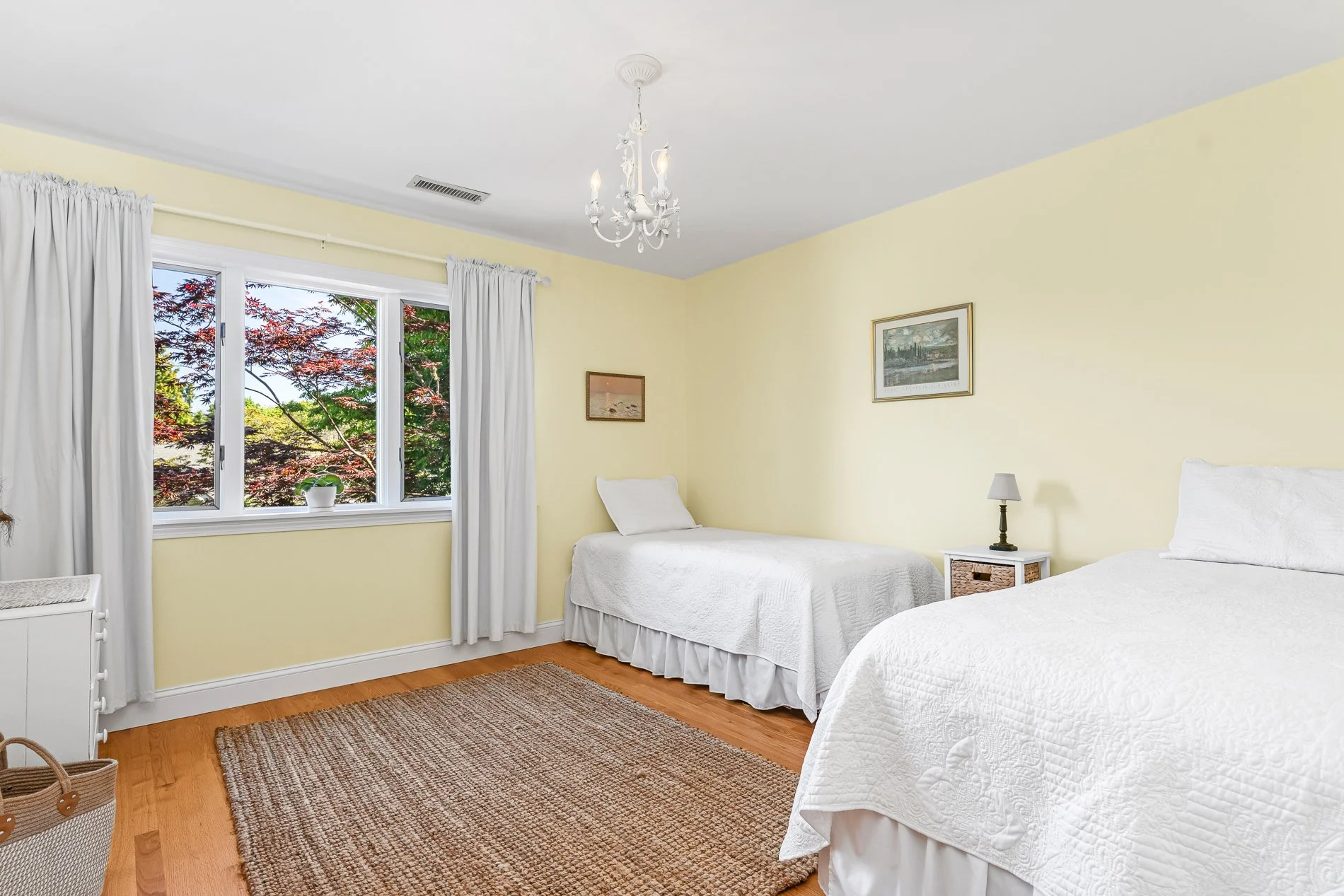 454 Paddock - MLS Res 27 Bedroom 2.jpg