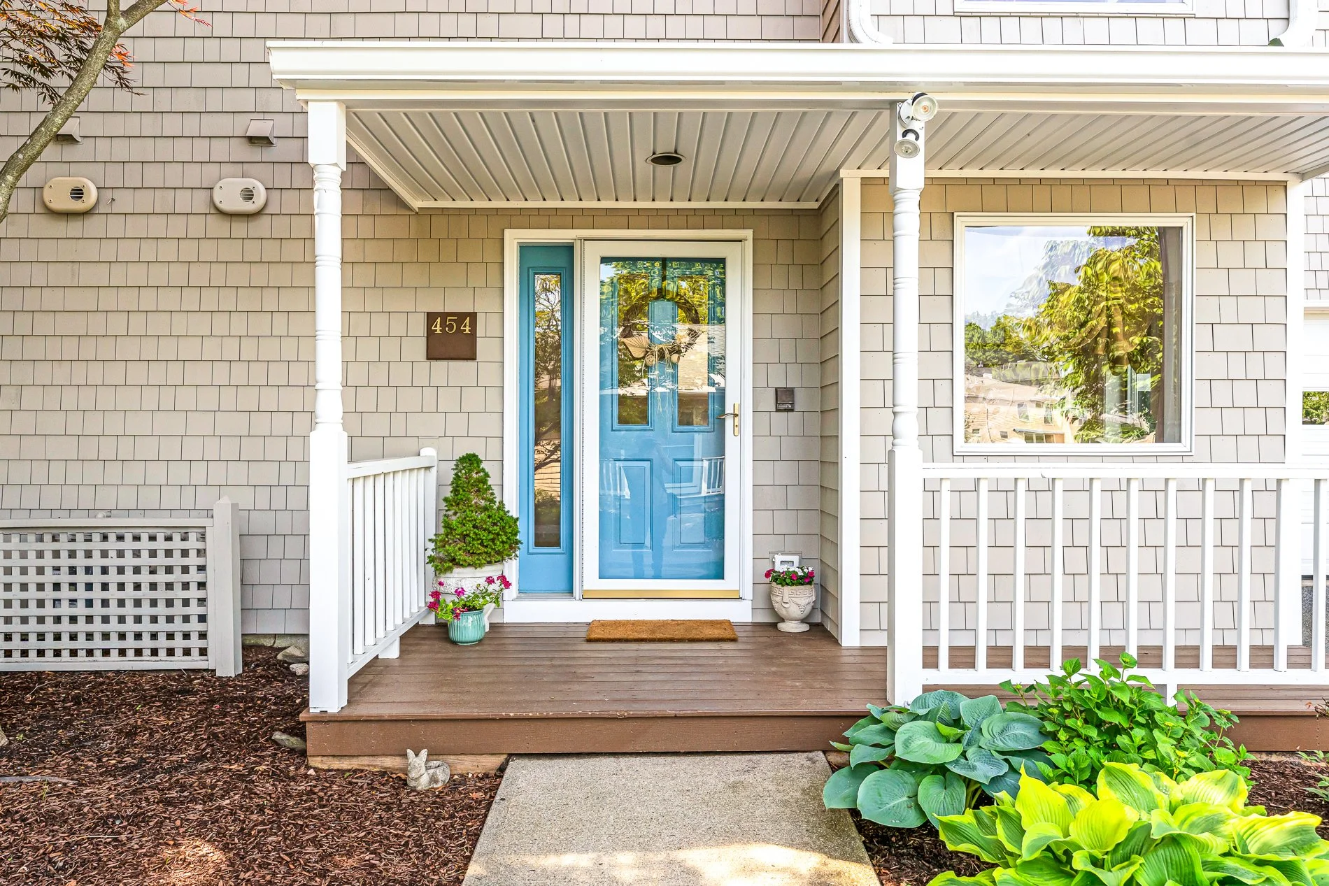 454 Paddock - MLS Res 03 Front Door.jpg