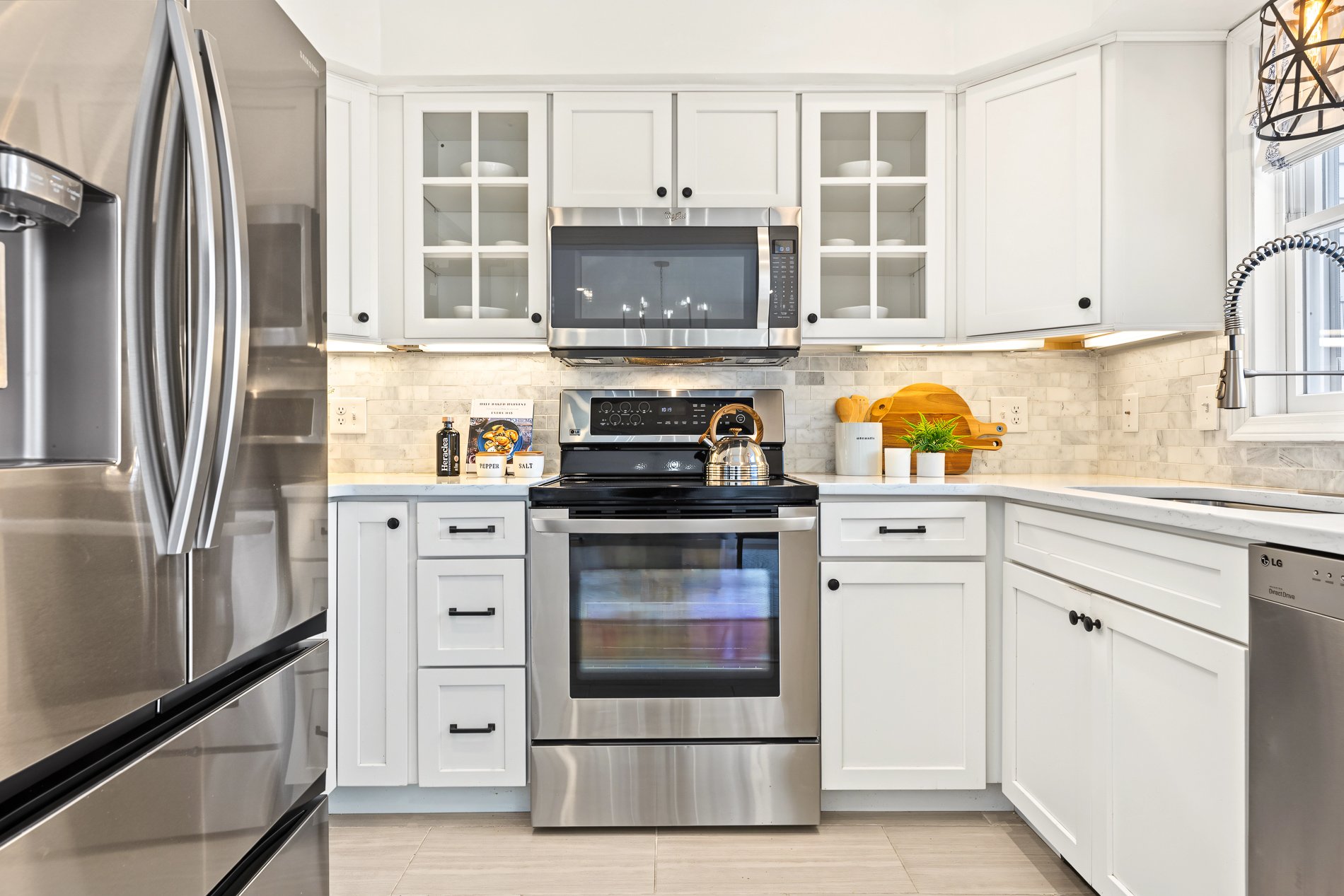 505 Clarks Row - Kitchen straight MLS Res 16.jpg