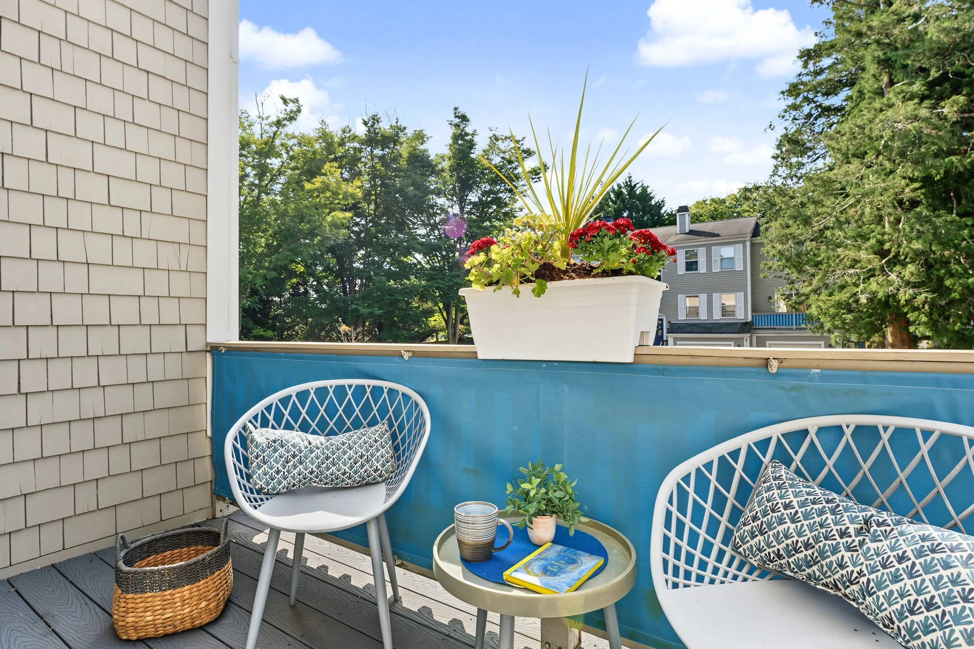 505 Clarks Row - Front deck MLS Res 11.jpg