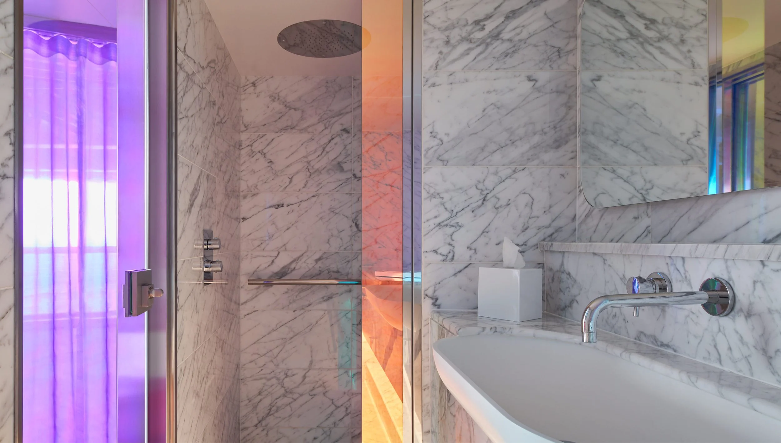 IMG-STE-cheeky-corner-suite-architectural-interior-bathroom-v1-01-S37-060-3000x1700.jpg