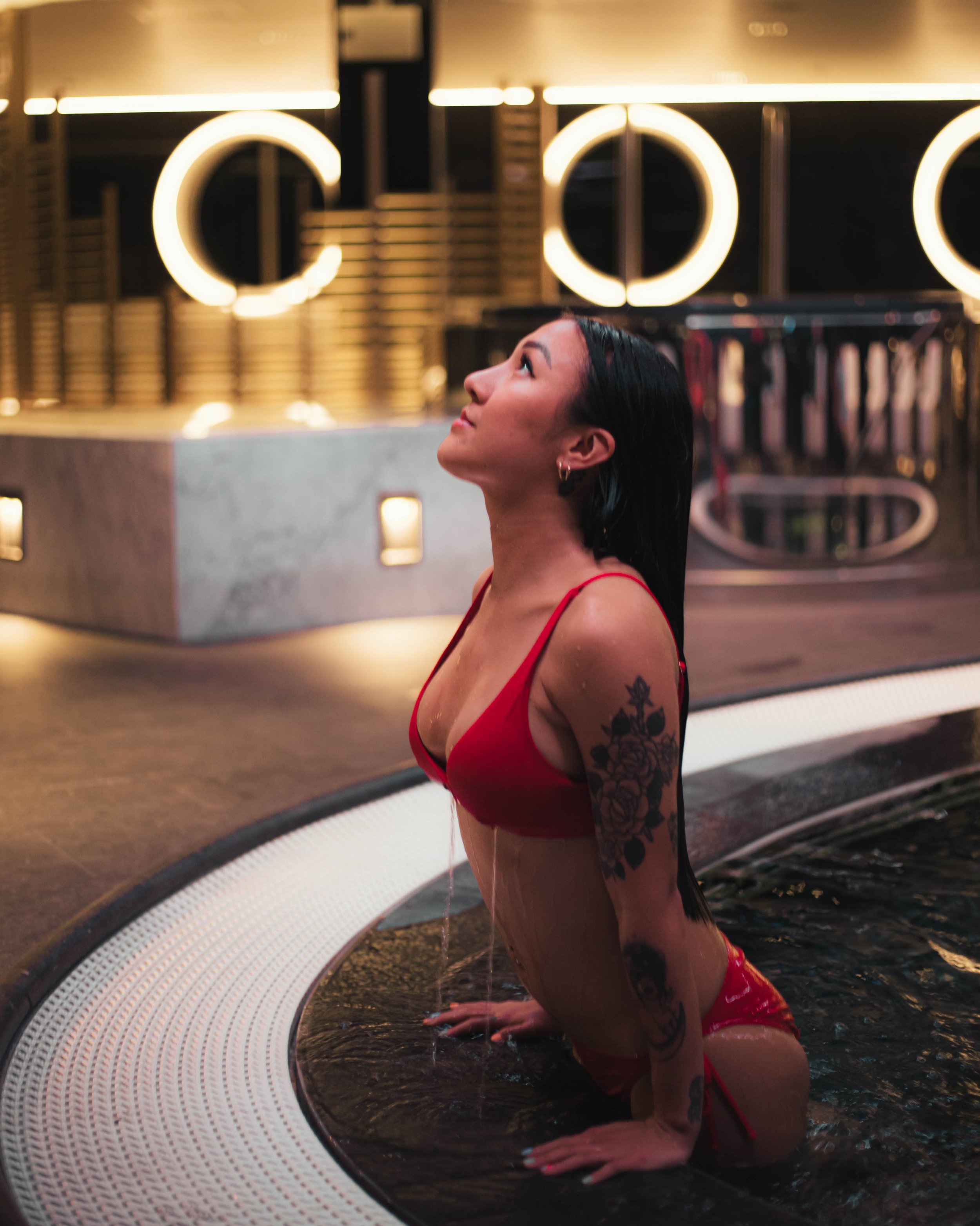 IMG-WEL-Woman-Bikini-Pool-ginajoyphoto.jpg