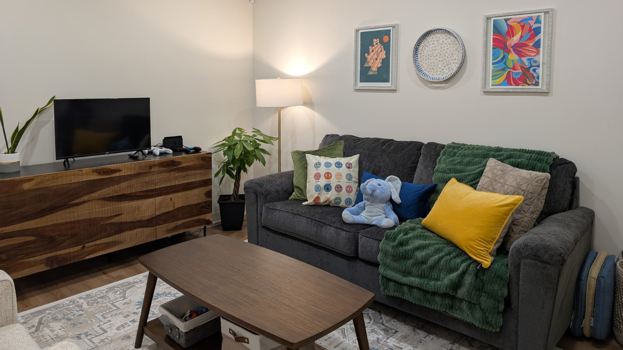 Therapy room at Inês Lincho Counselling in Belmont Village, Kitchener.