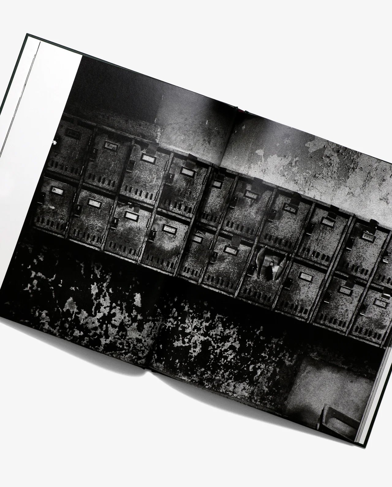 Yokohama_Gora_Book2.jpg