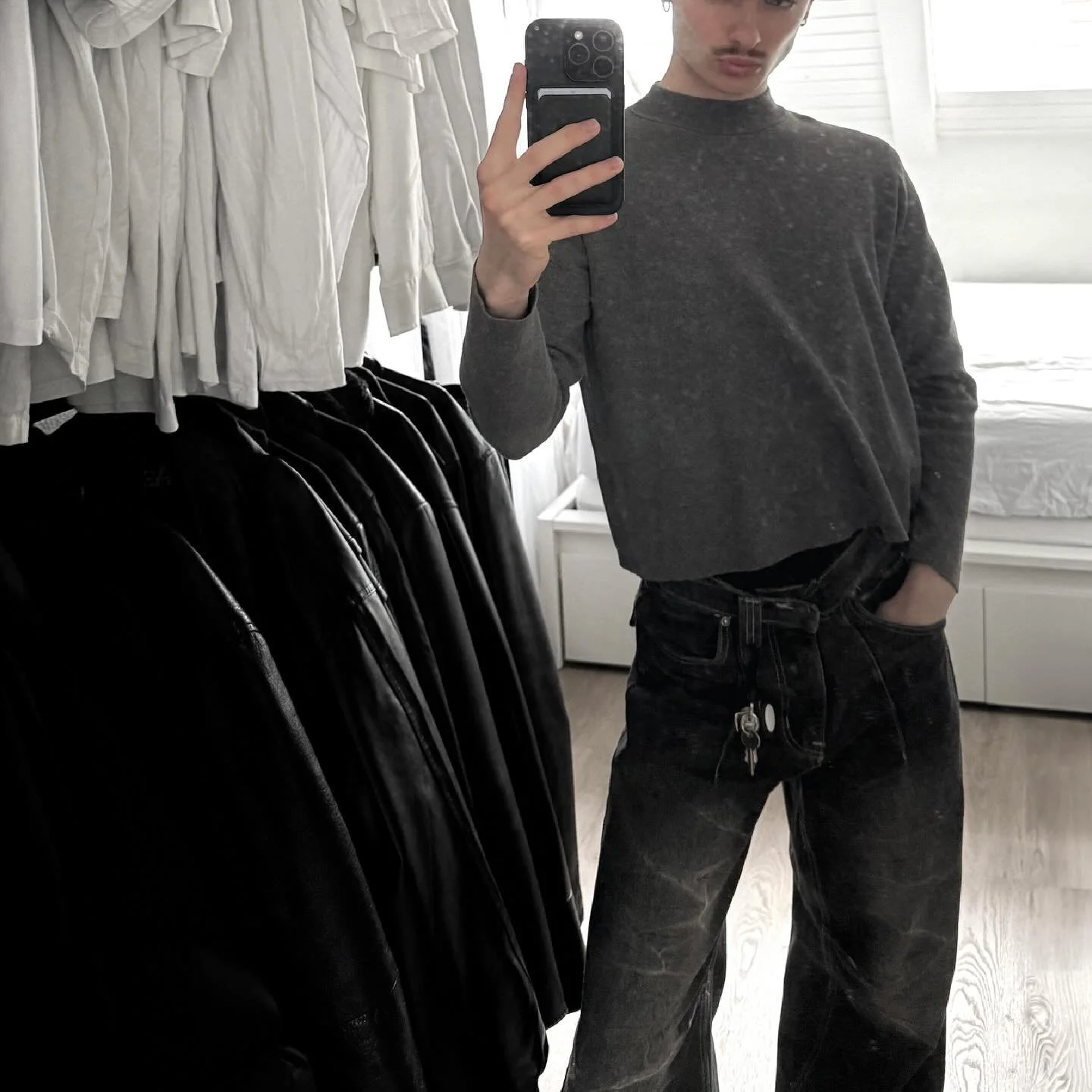 dusty mirror sorry
