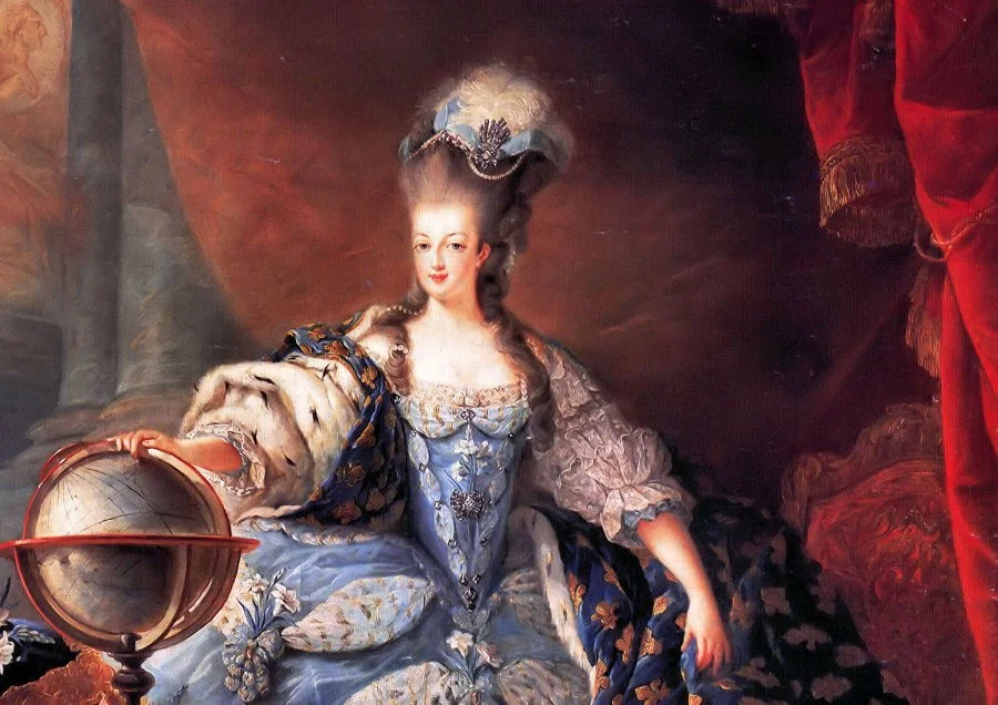 Marie Antoinette painted in all her courtly glamour, without a necklace in sight