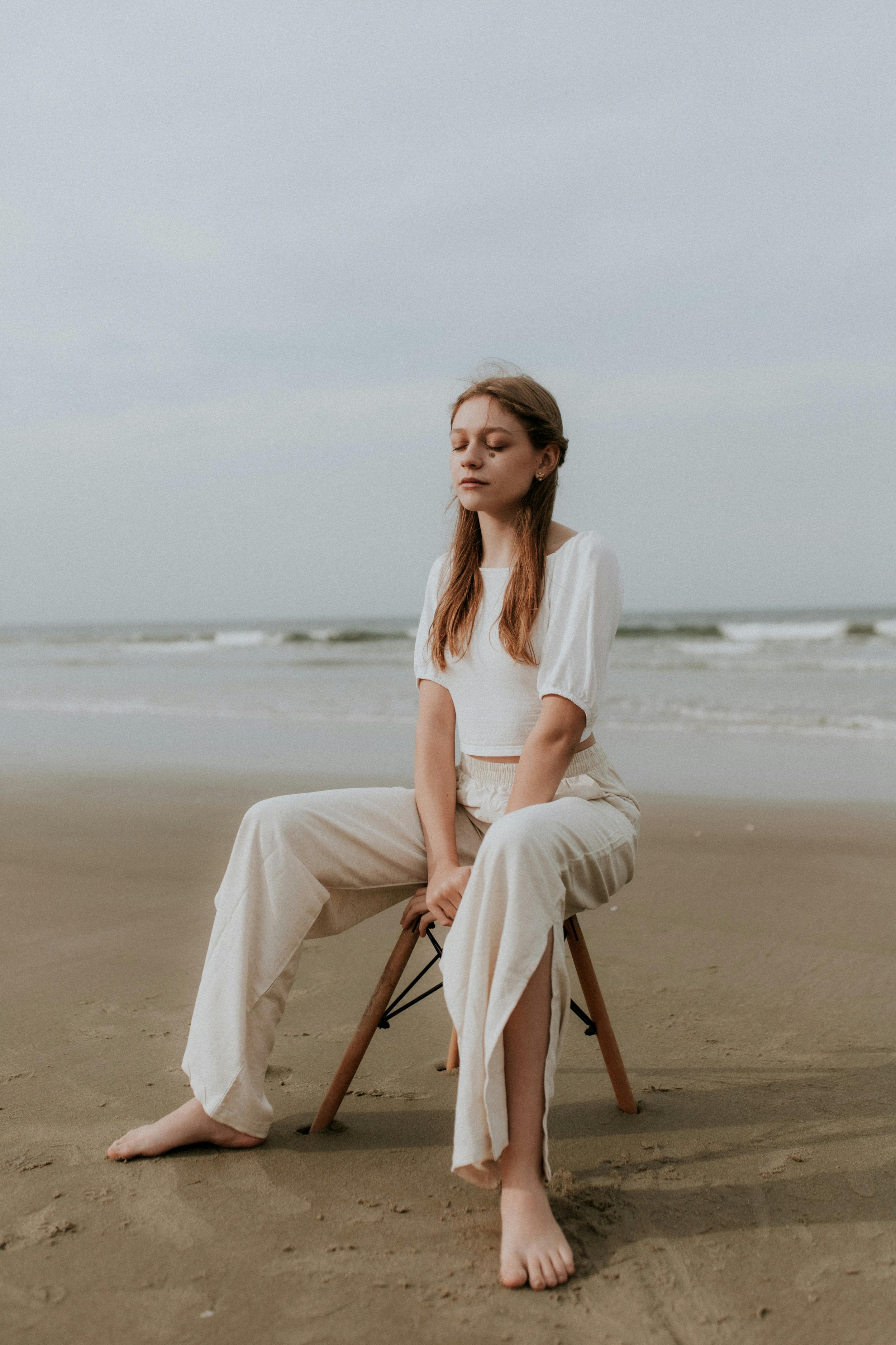 Is Photography a Good Career Choice?
Exploring Opportunities and Challenges Photography, once a hobby for many, has evolved into a sought-after career path for those passionate about visual stor