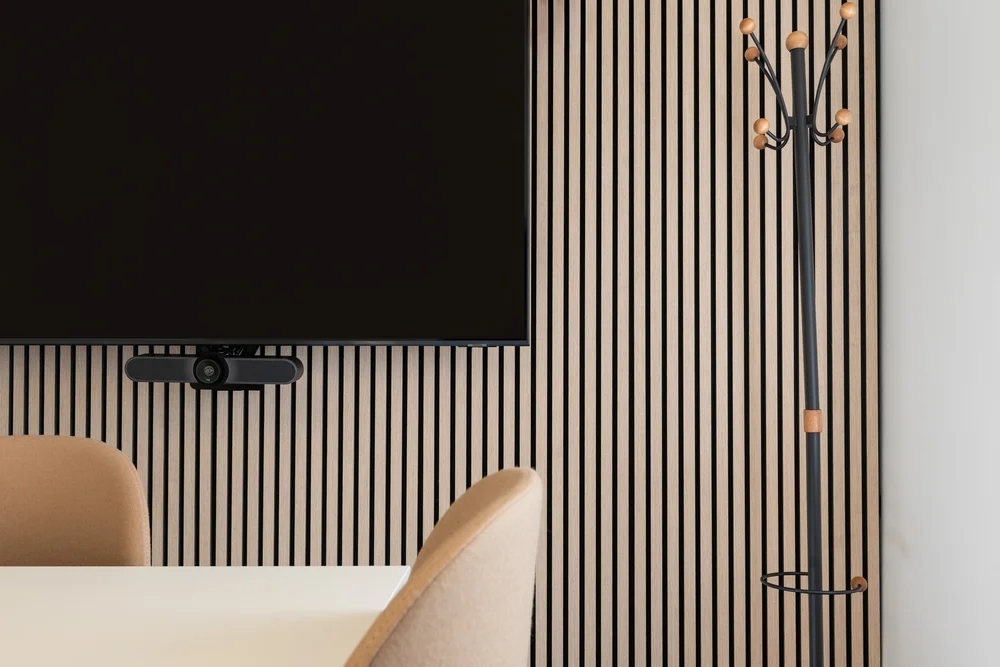 Timber acoustic detail in the meeting room