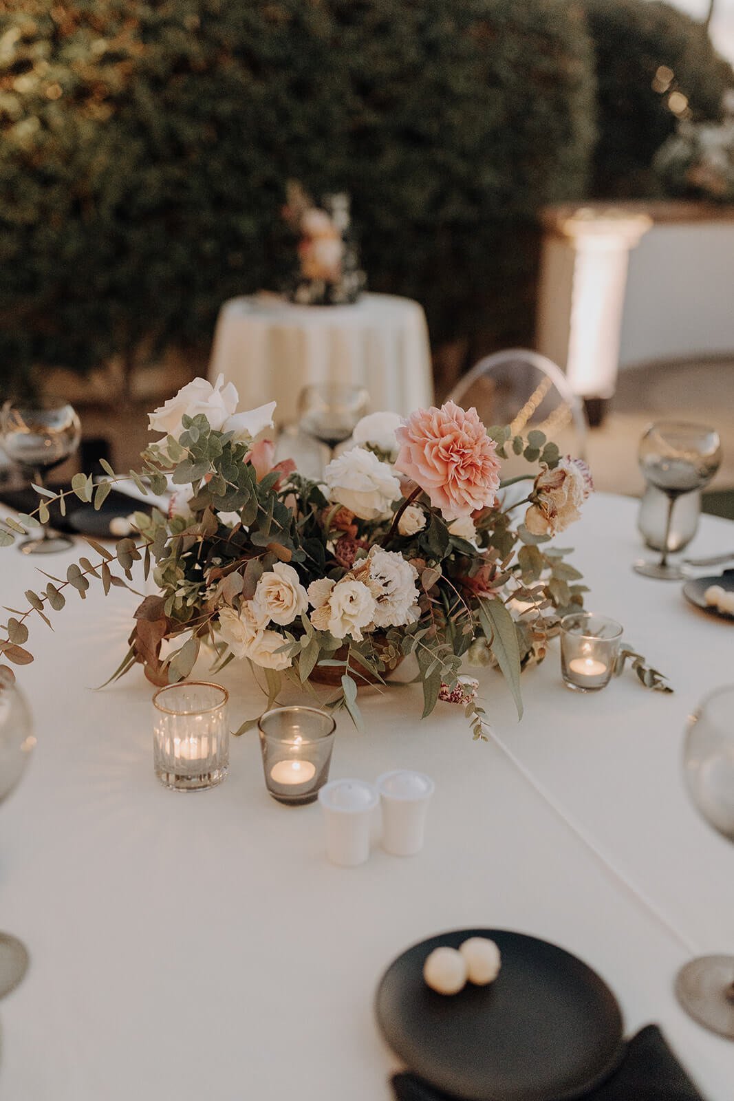 Luxury tablescape at black-tie Scottsdale wedding