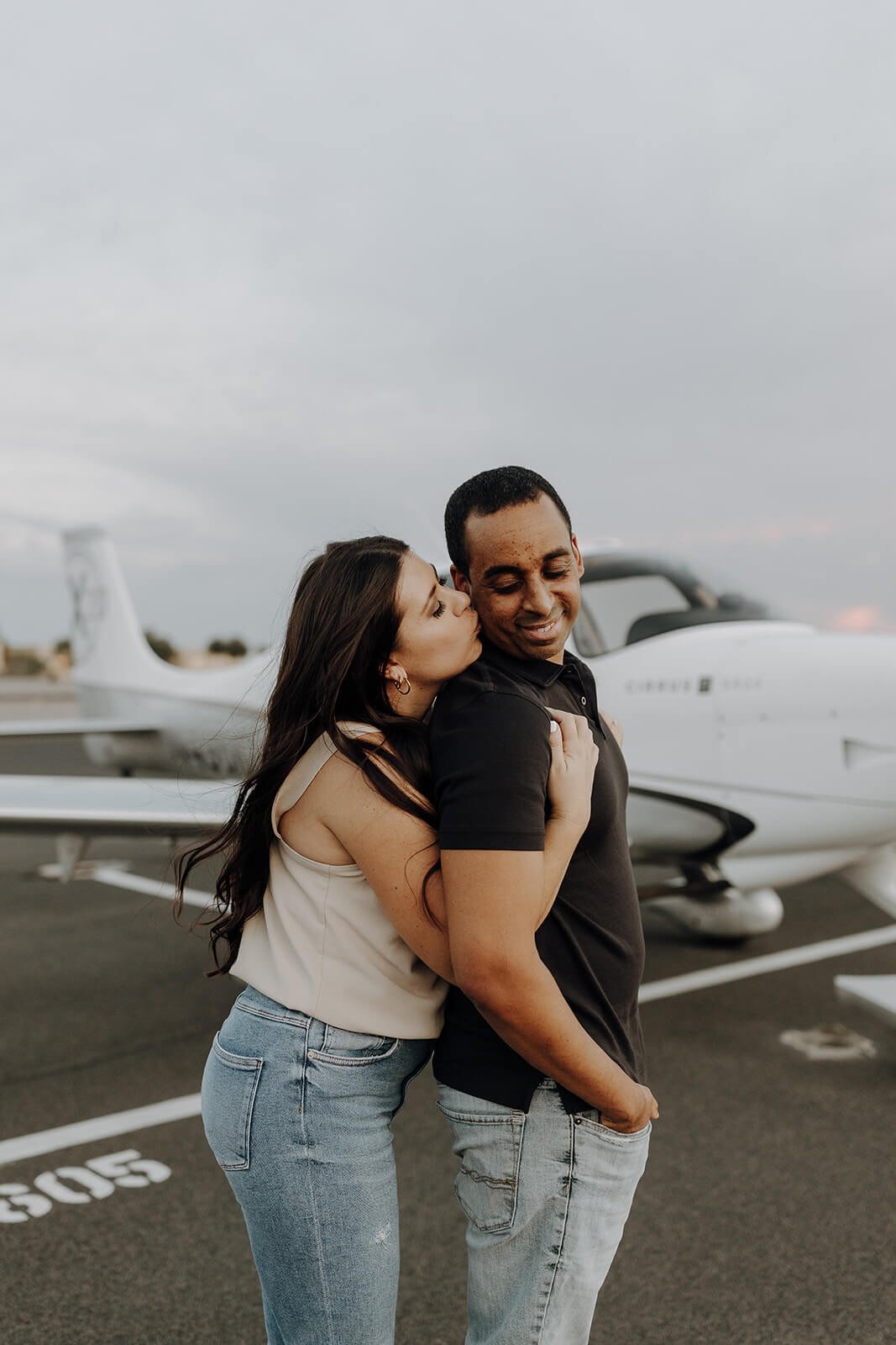 Unique engagement photos at Scottsdale airport