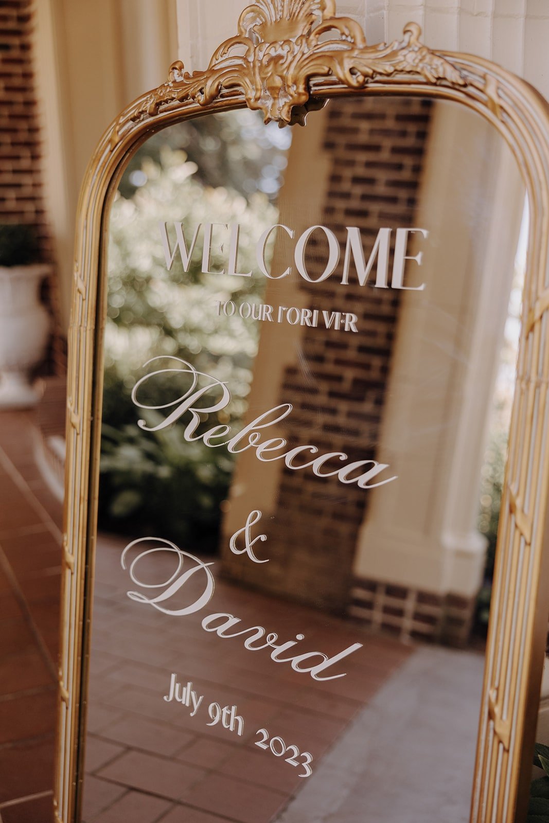 Welcome mirror sign at Washington wedding