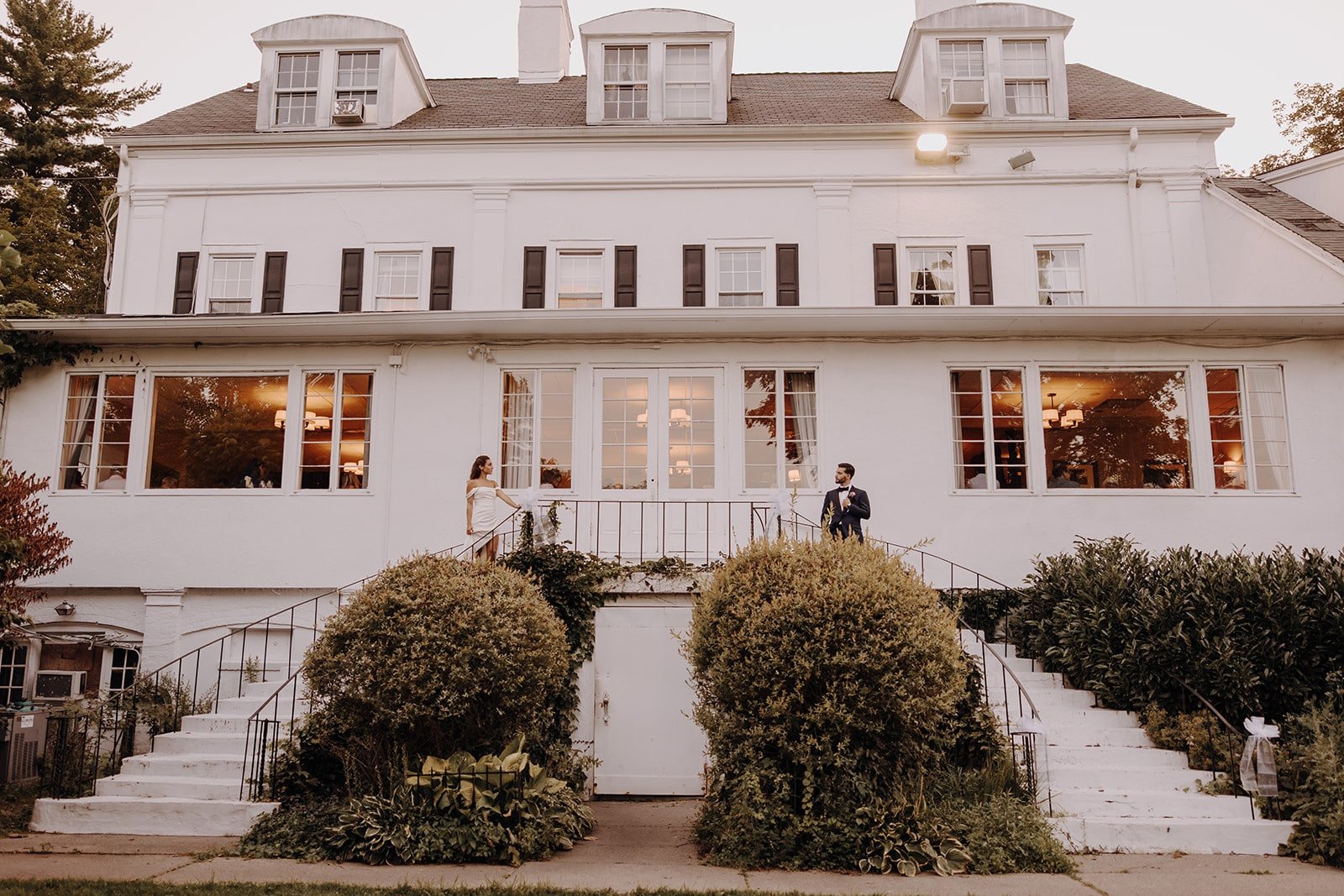 Bride and groom wedding portraits at Crabtree's Kittle House in New York