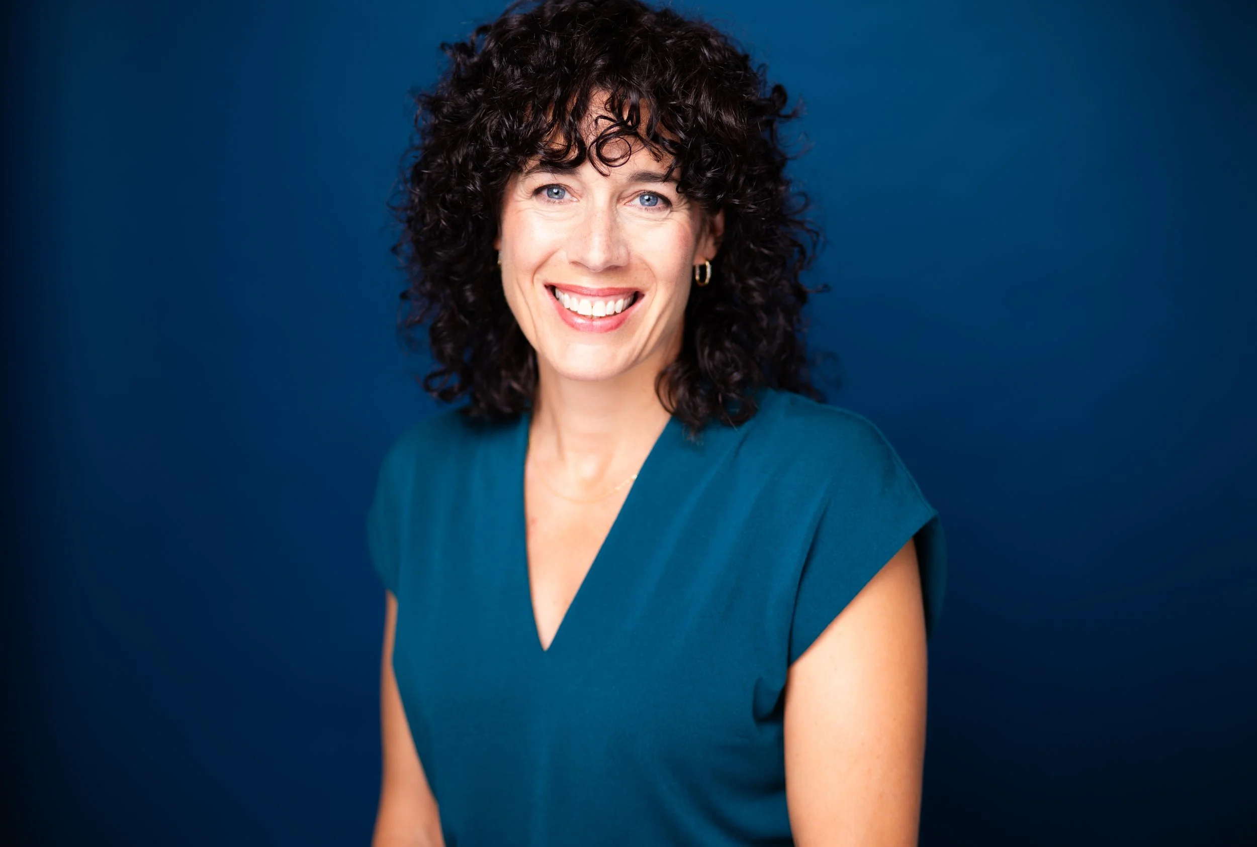 Amy Appelle is a therapist providing youth, adults, and families in-person and virtual therapy in Toronto.