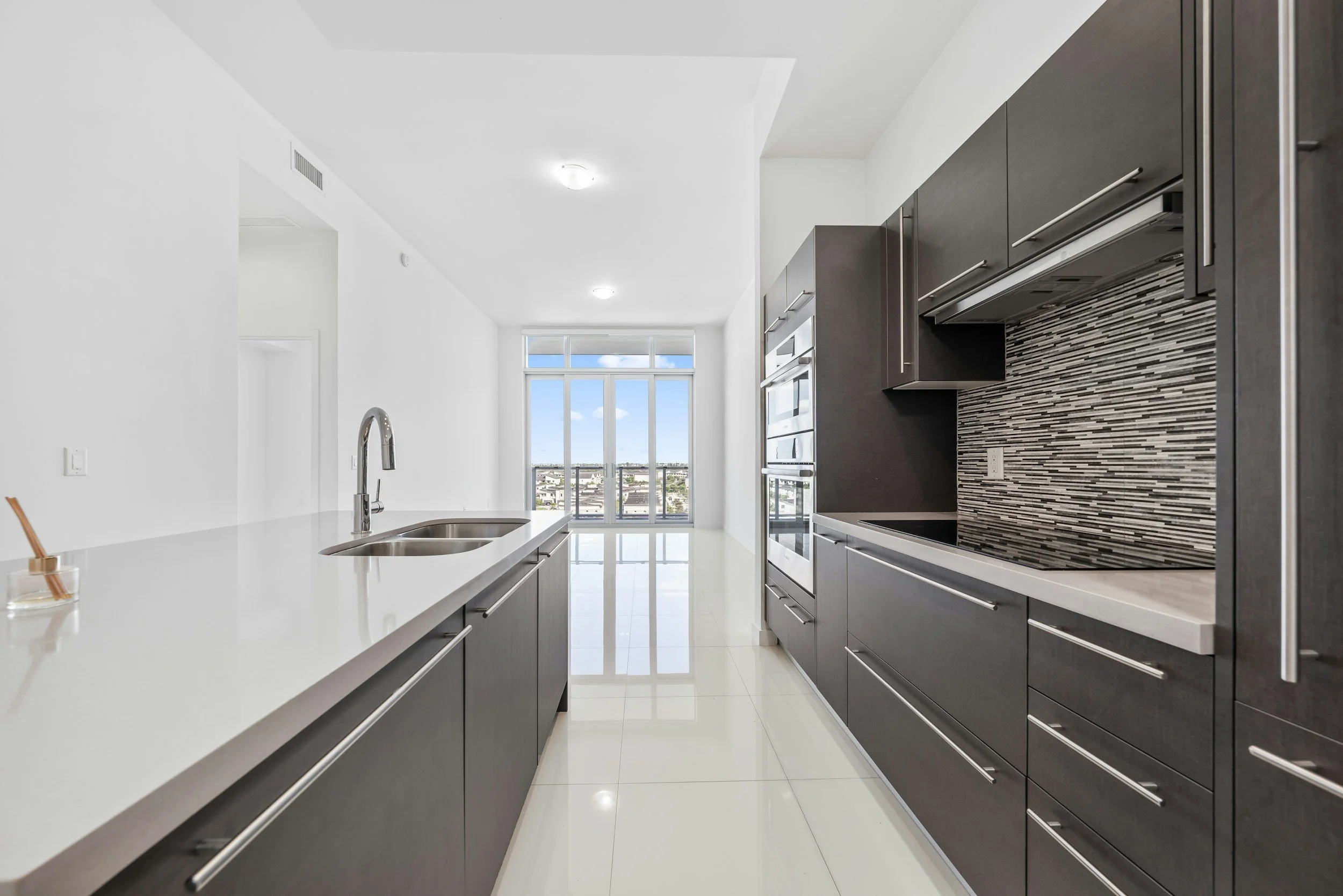 High-end kitchen remodeling completed by a licensed general contractor in New Orleans and the Northshore