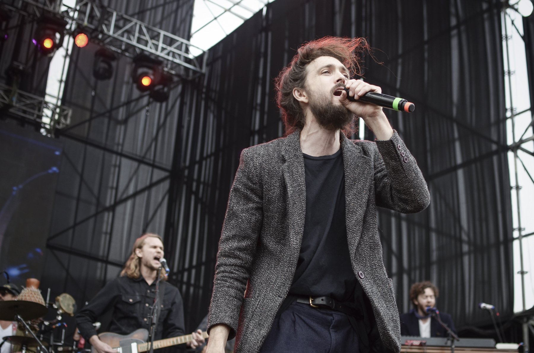 Edward Sharpe and The Magnetic Zeros.jpg