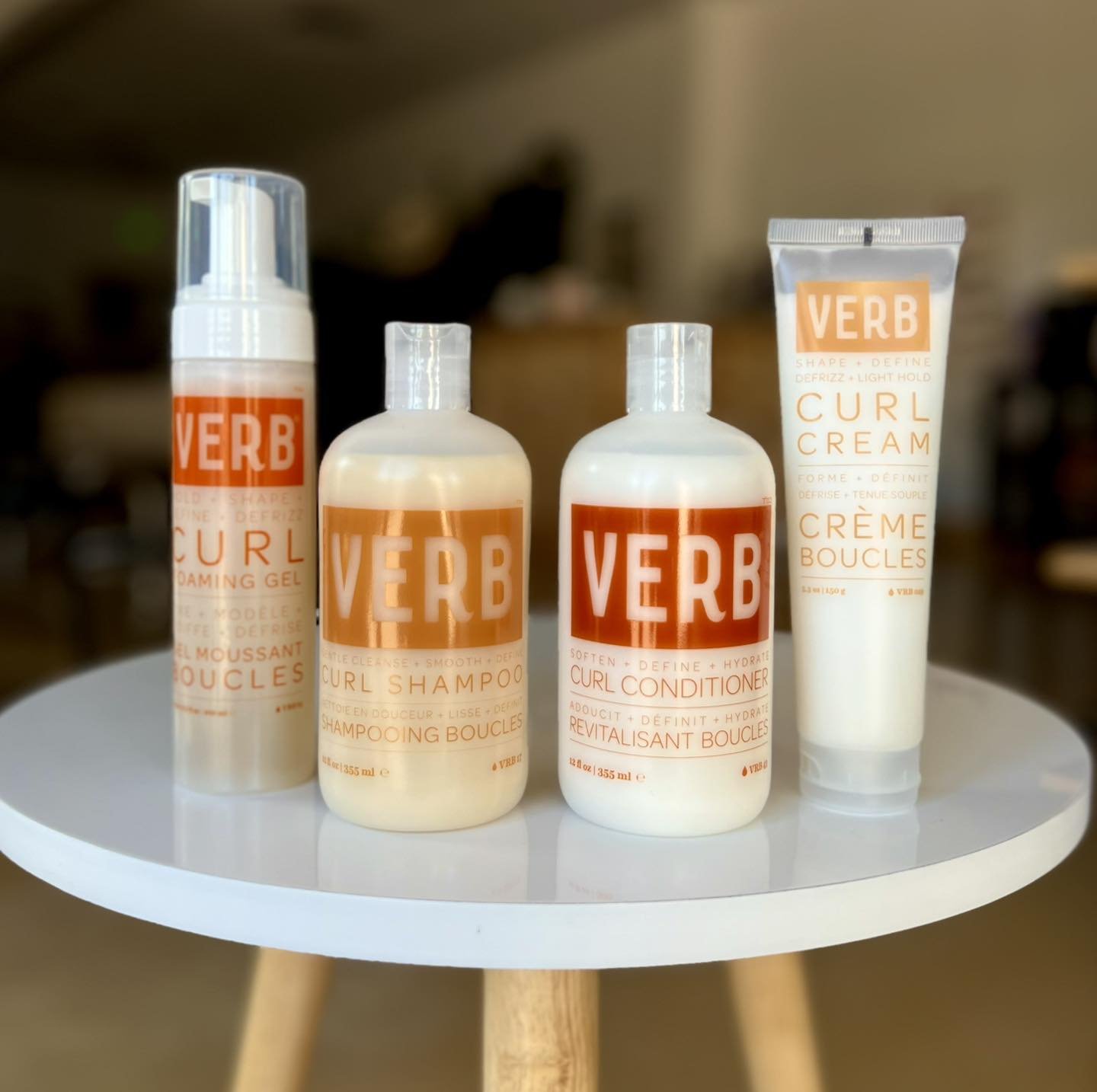 🧡 GIVEAWAY 🧡

VERB Curl Shampoo + Conditioner, Curl Cream + Curl Foaming Gel

🔸 Sunflower Seed Extract 🌻 in this line restores moisture, fights off frizz and adds shine. Extra nourishment, every step of the way.

🔸 Start wash day off with a soft