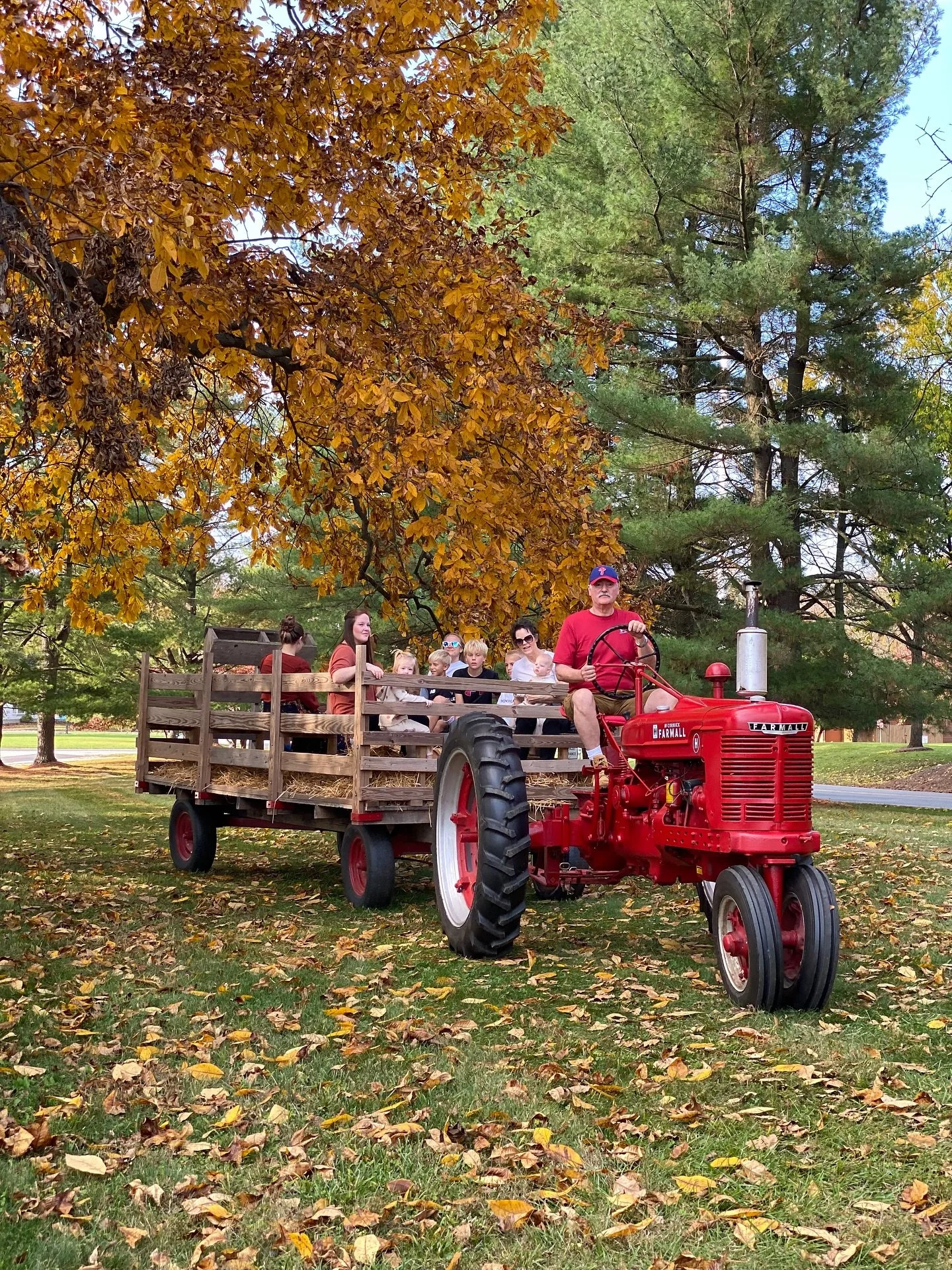 FALL FEST IS ALMOST HERE 🍁 We’ve got so much fall fun planned for this weekend and we want to see YOU there! Hayride, bounce house, crafts, apple cider, games, and MORE! Wear your best costume for our costume parade and invite your friends and