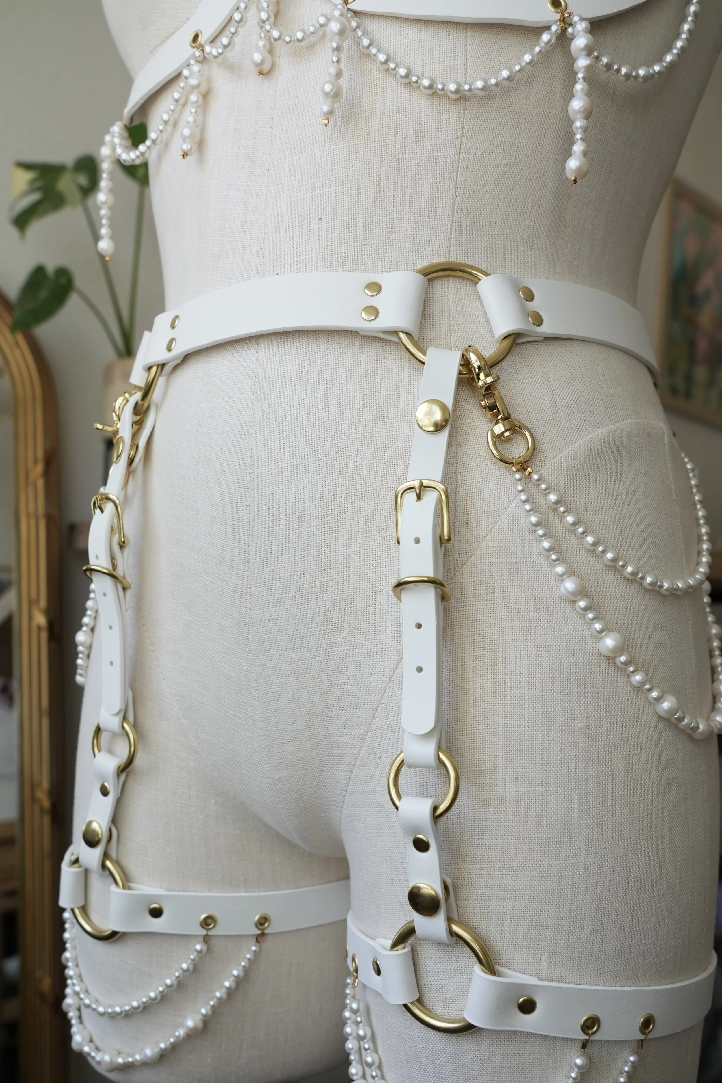Cactus Cult Boise Idaho Vegan Leather The Pearl Set Harness BDSM Kink 5.jpg