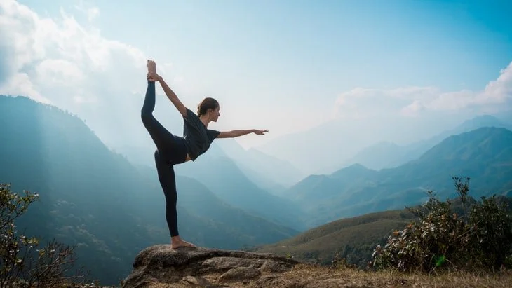 dancer-pose-mountains-1-e1610514235791.jpg