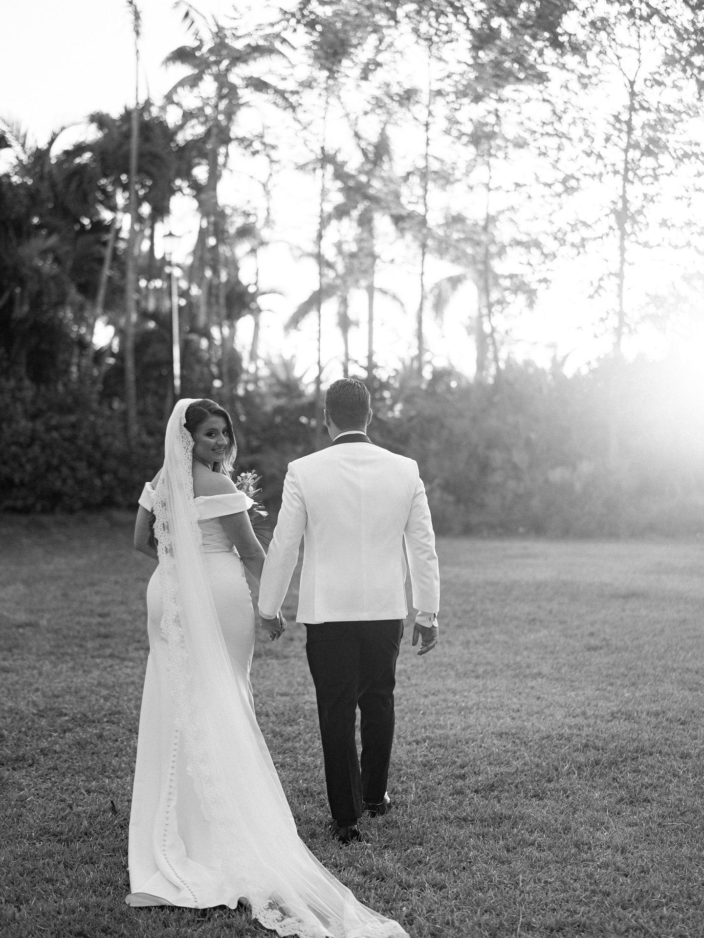 No big poses. No perfect angles. Just the realest moment &mdash; two people, newly married, soaking in the magic of this walk.
The kind of love that makes everything else fade away.
This is what it&rsquo;s all about. ⠀
__________ ⠀
Credits: ⠀
Wedding