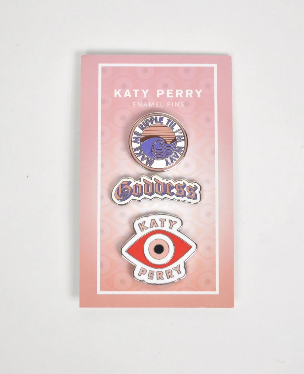 Katy-Perry-lapel-pins.jpg