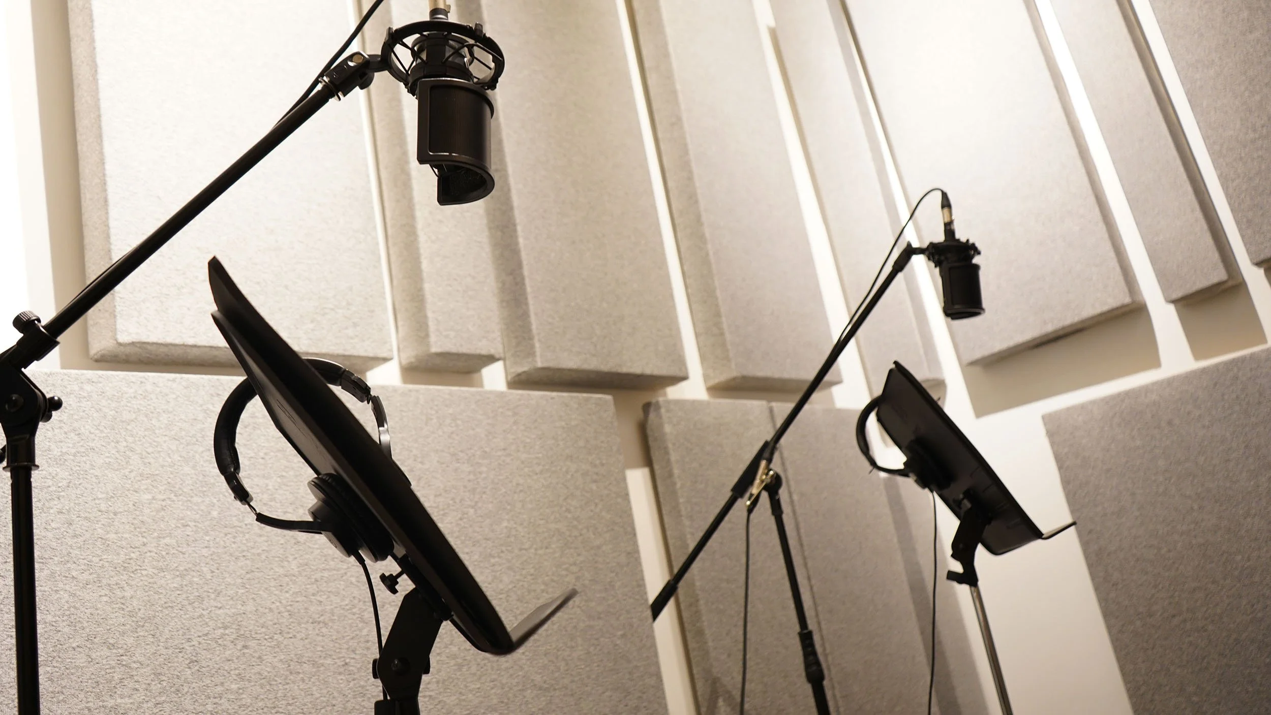 on-the-mic-training-studio-B-7.jpg