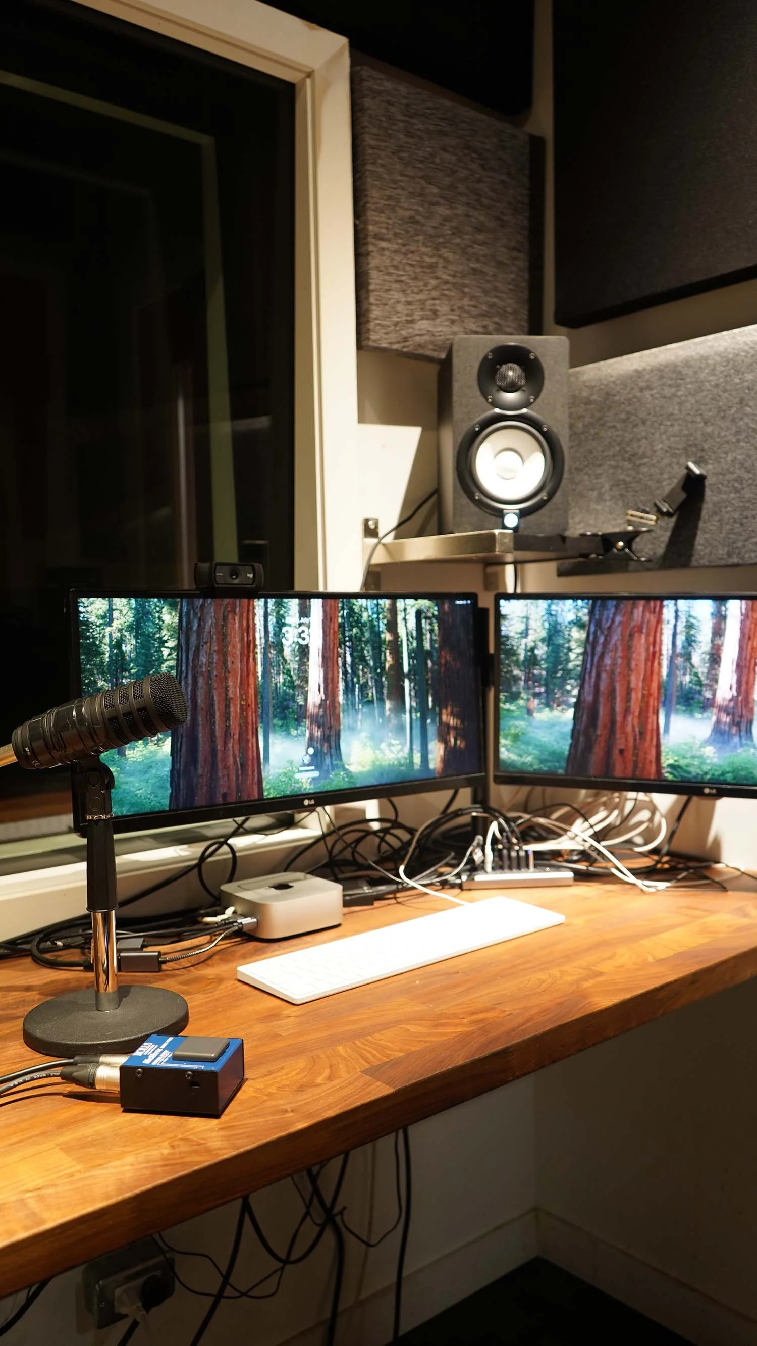 on-the-mic-training-studio-B-4.jpg