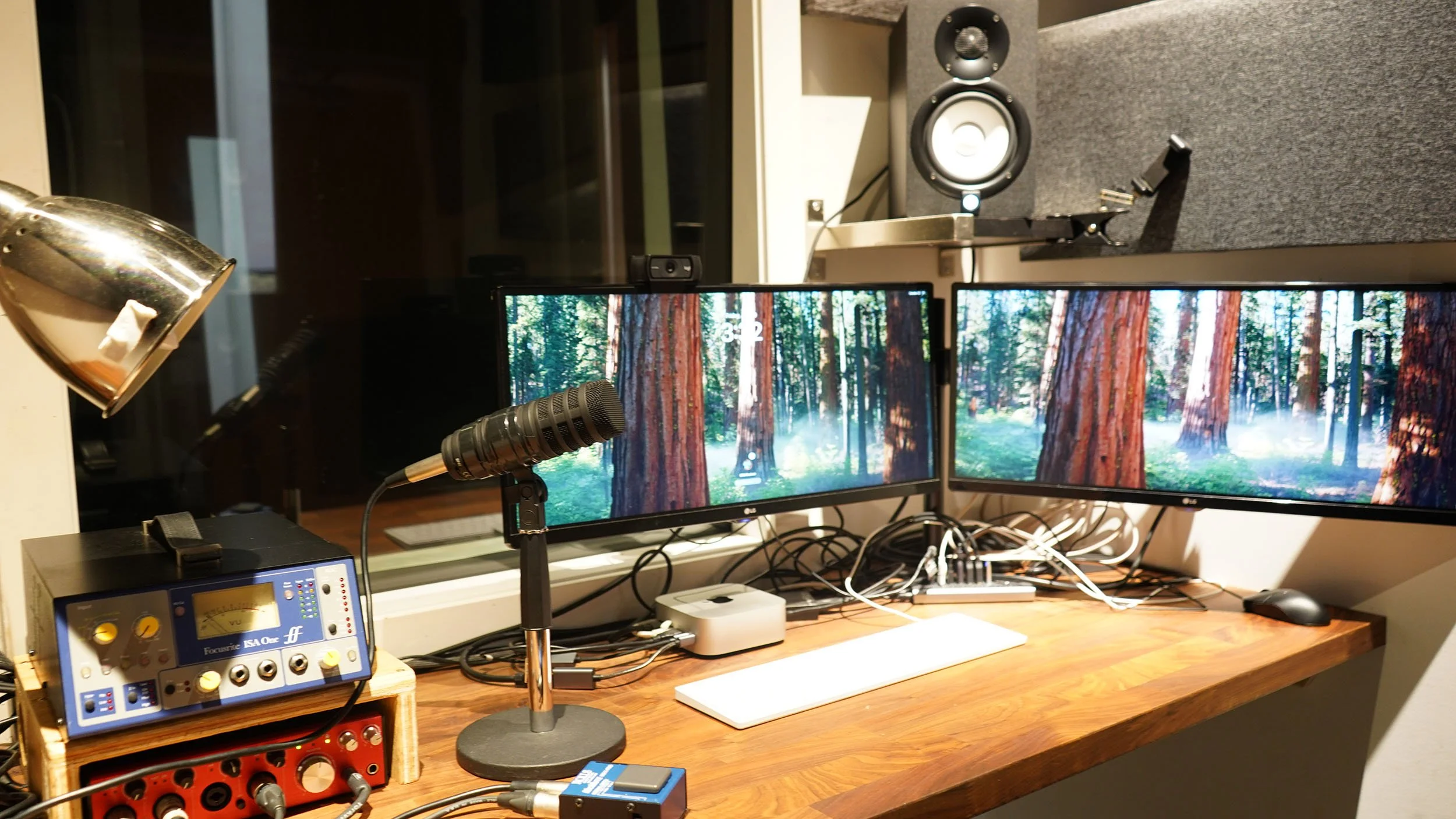 on-the-mic-training-studio-B-3.jpg