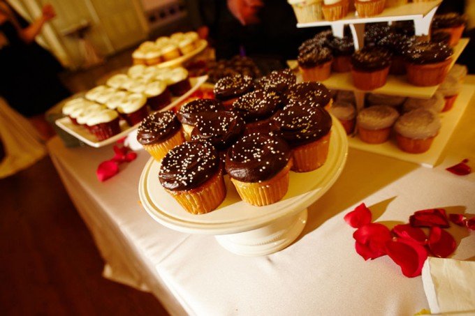 49.-Germania-Place-Wedding.-Dennis-Lee-Photography.-Sweetchic-Events.Sweet-Mandy-Bs-Cupcake-Table.-680x453.jpg