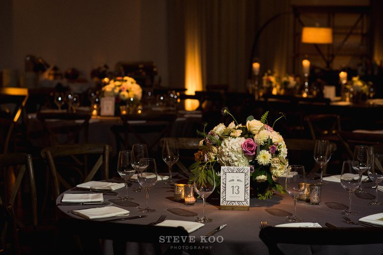 Sweetchic-Events_Ivy-Room_wedding-reception_low-floral-arrangement.jpeg