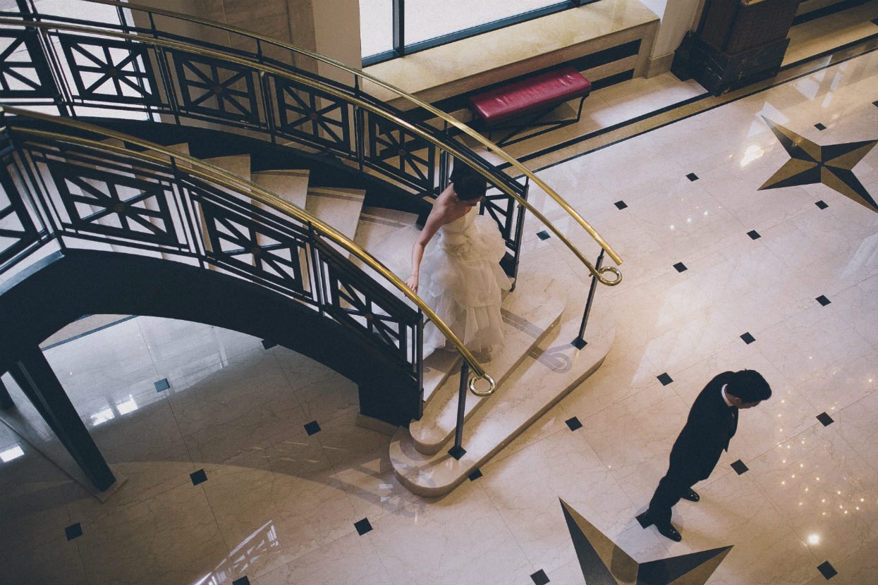 16.-Rookery-Wedding.-This-is-Feeling-Photography.-Sweetchic-Events.-JW-Marriott.-First-Look.-Grand-Staircase..jpg