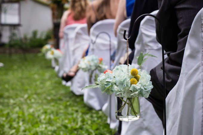 28.-Keith-House-Wedding.-Historic-Home-Wedding.-The-Way-We-Click.-Sweetchic-Events.-Pollen.-Shepards-Hook-and-Mason-Jar-Aisle-Decor.-Hydrangea-and-Billy-Balls.-680x453.jpg