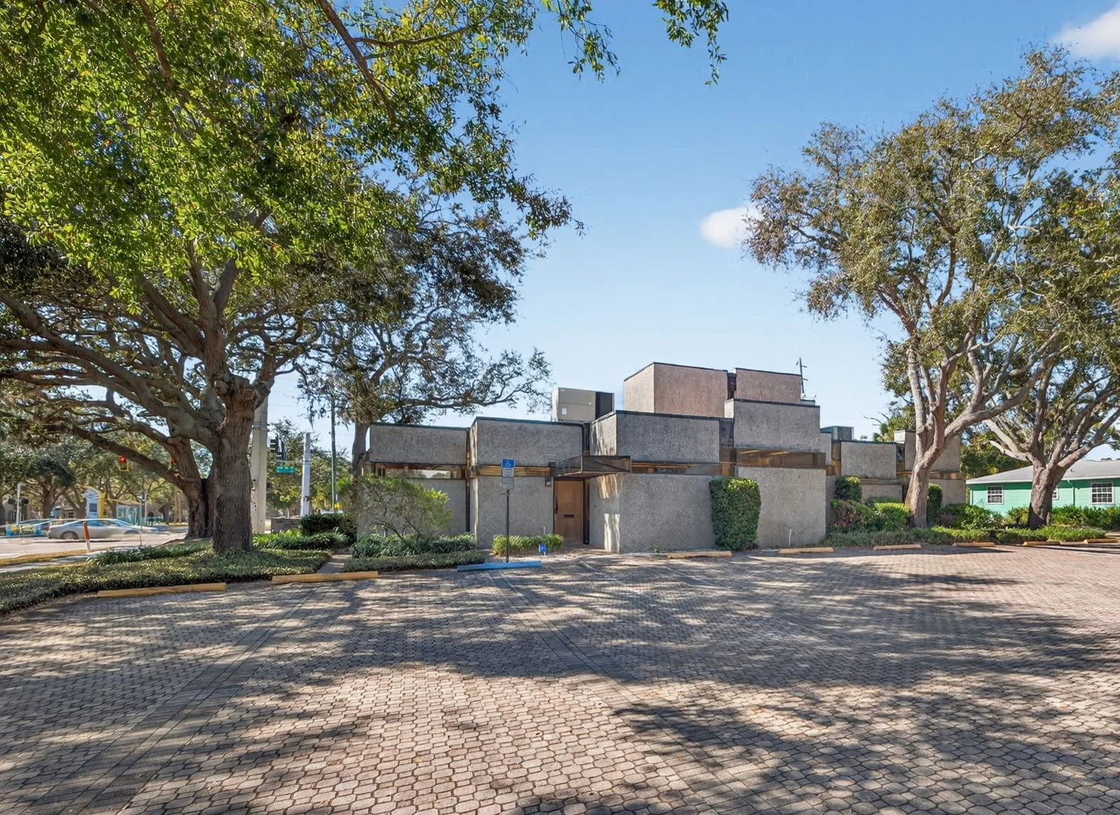SOLD - 4855 1st Ave,  Medical Building $ 1,400,000
