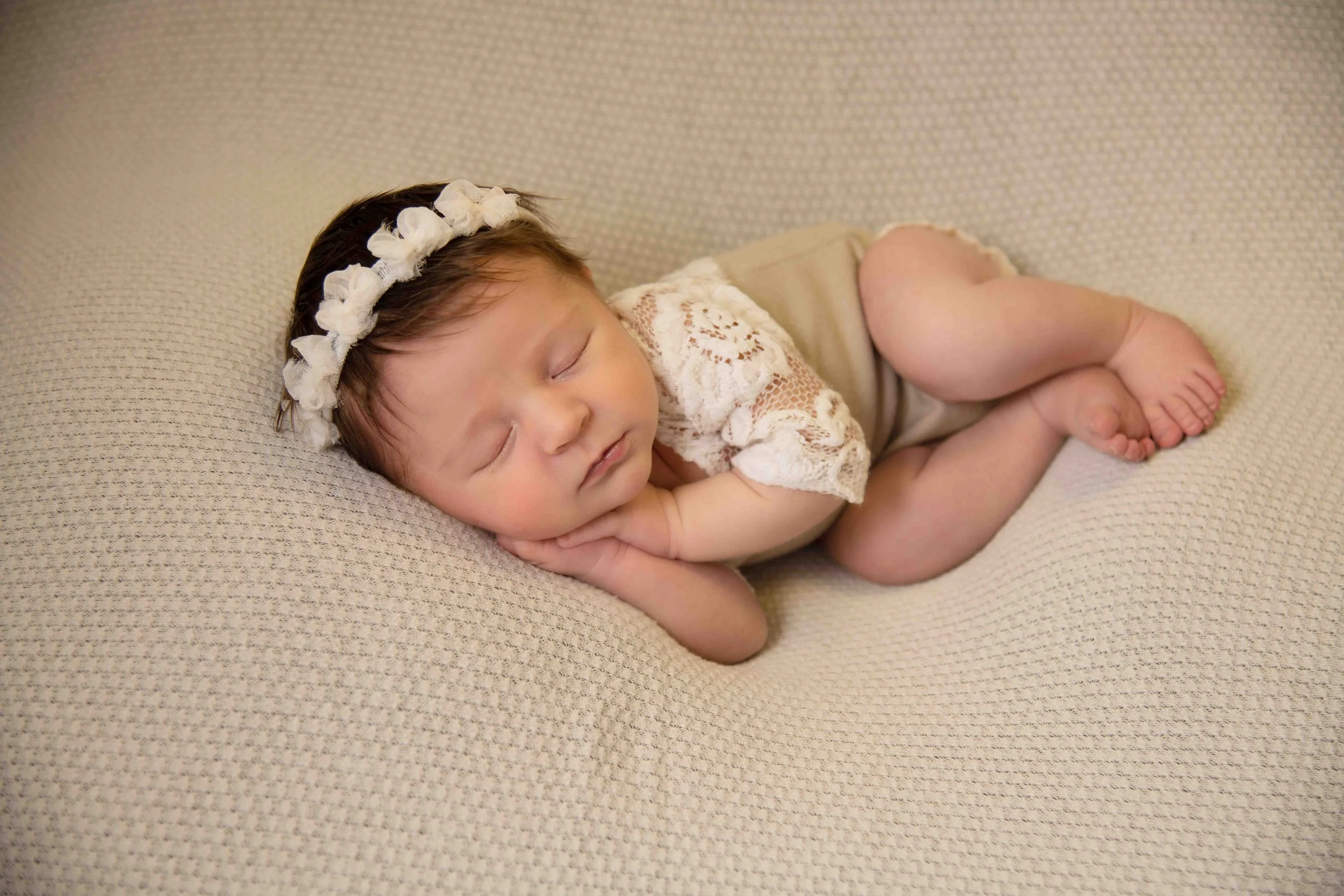 All Digital Newborn Solo Session