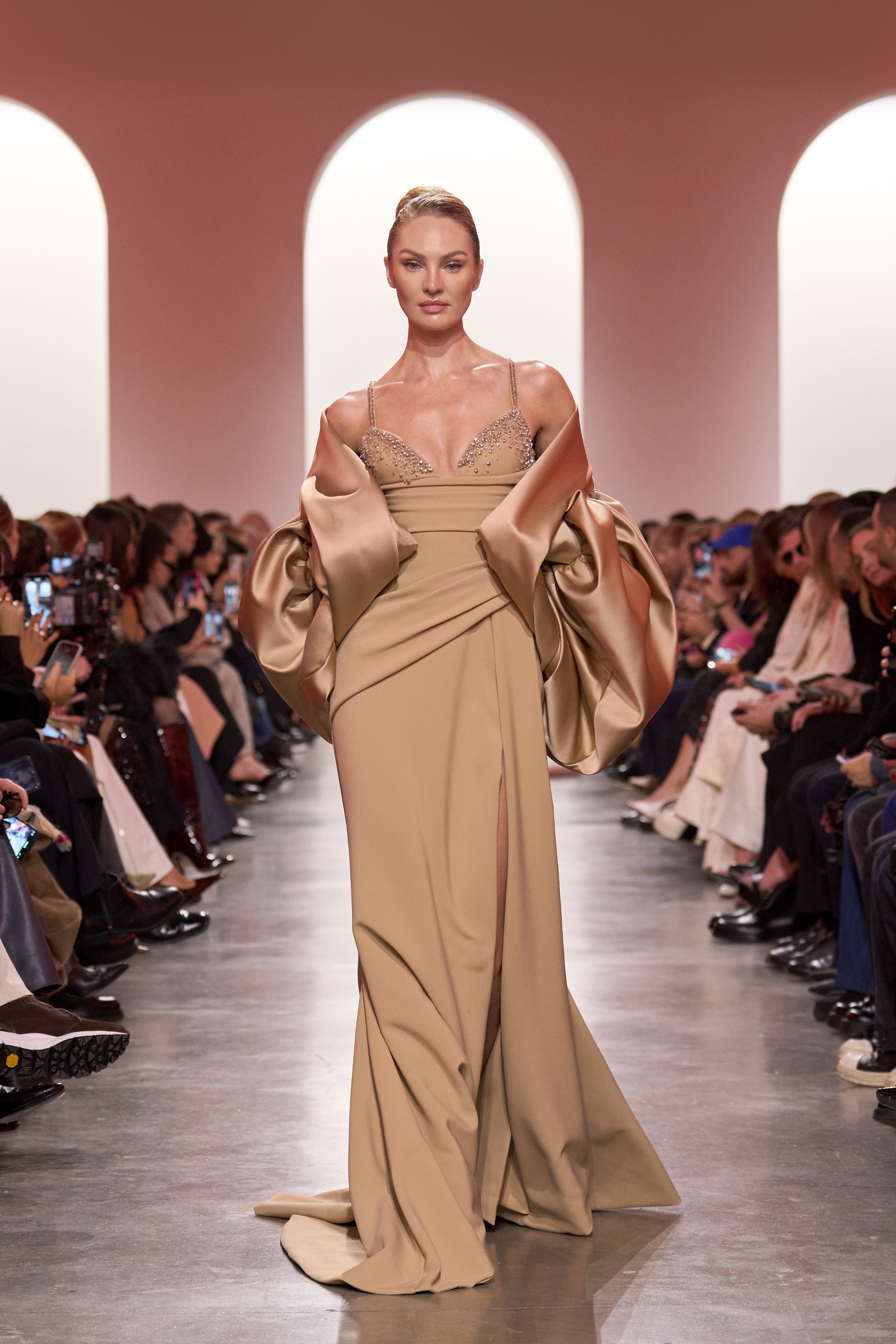 Elie Saab Look 002.JPG