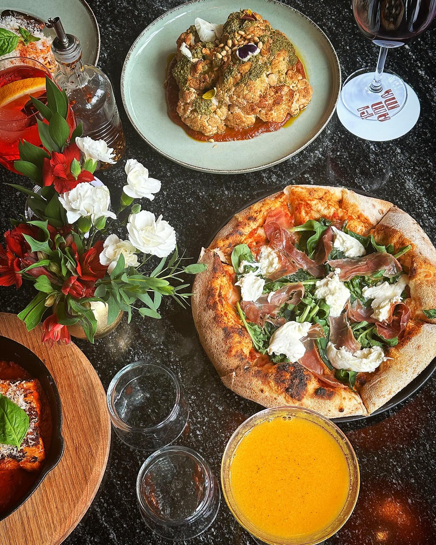 Ven a compartir con los tuyos 🔥 🎄#restauranteitaliano #restaurantecdmx #sanjeronimo