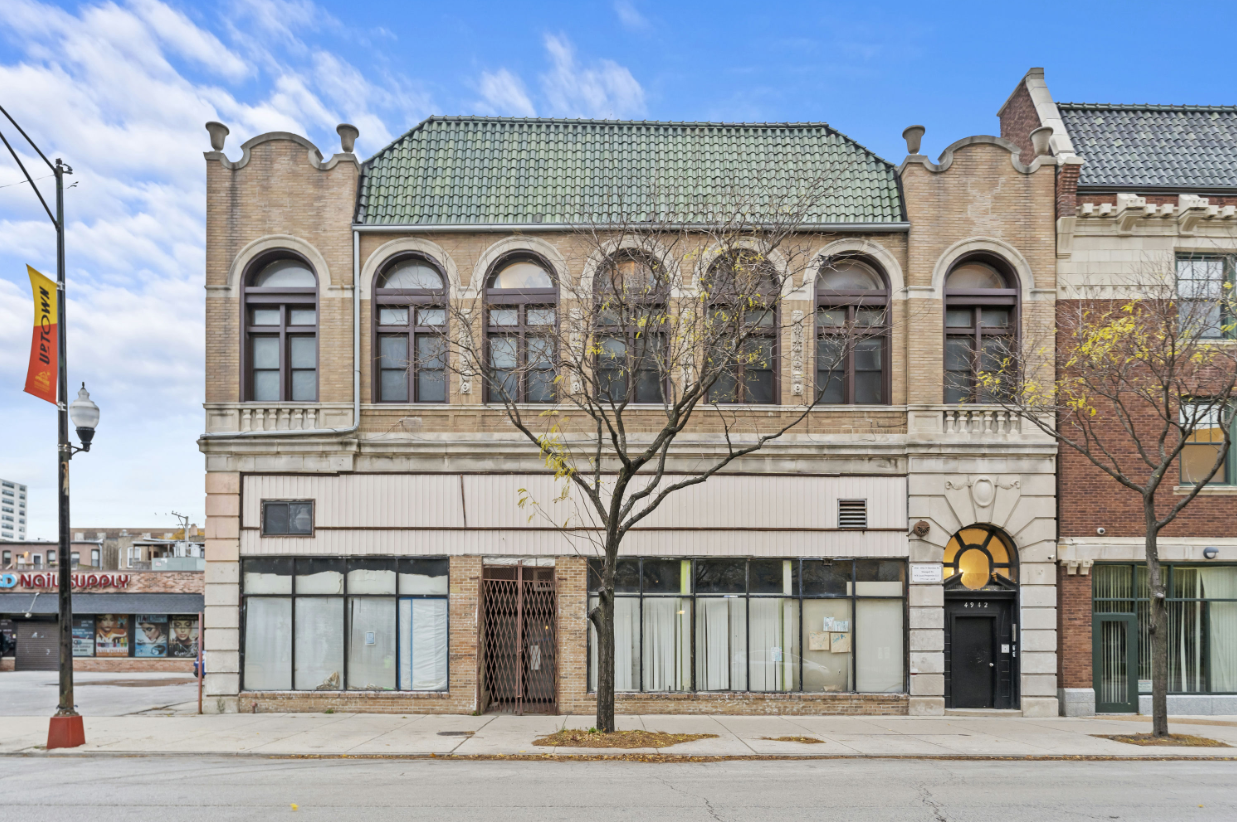 4940 n sheridan front facade