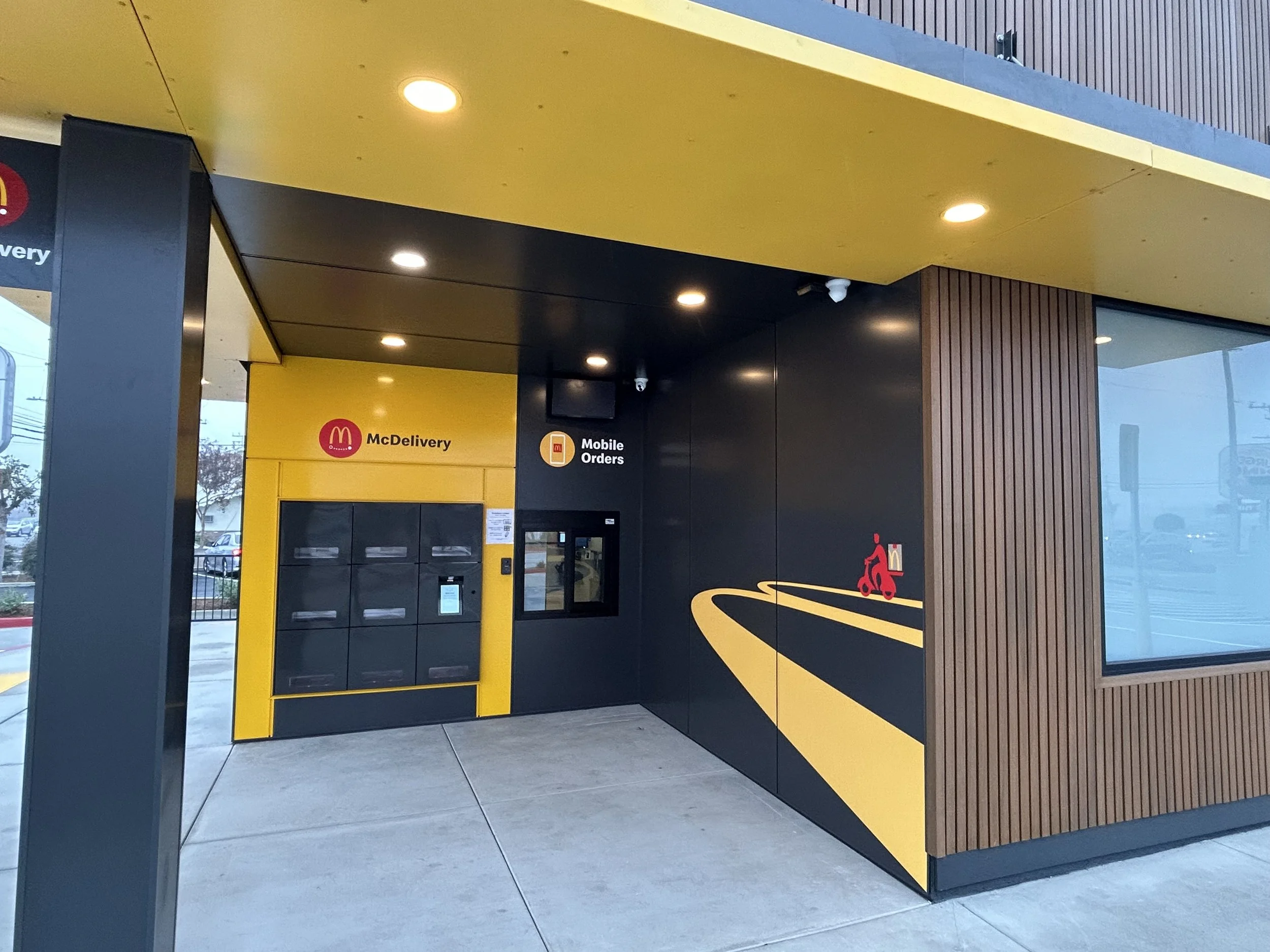 McDonalds: Bellflower, CA