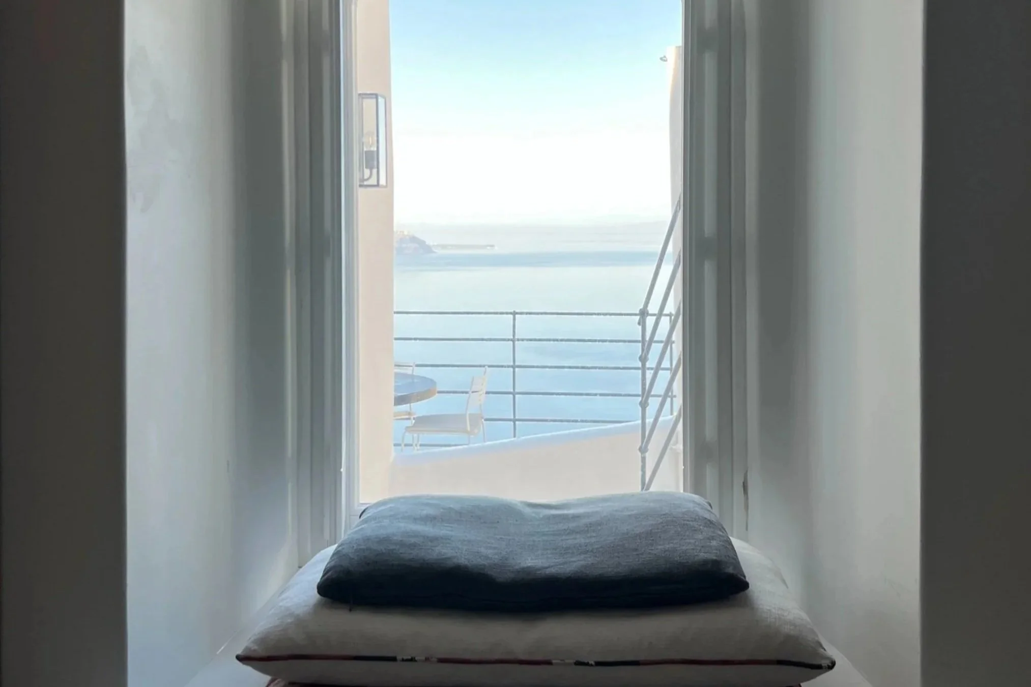 A House With No Windows