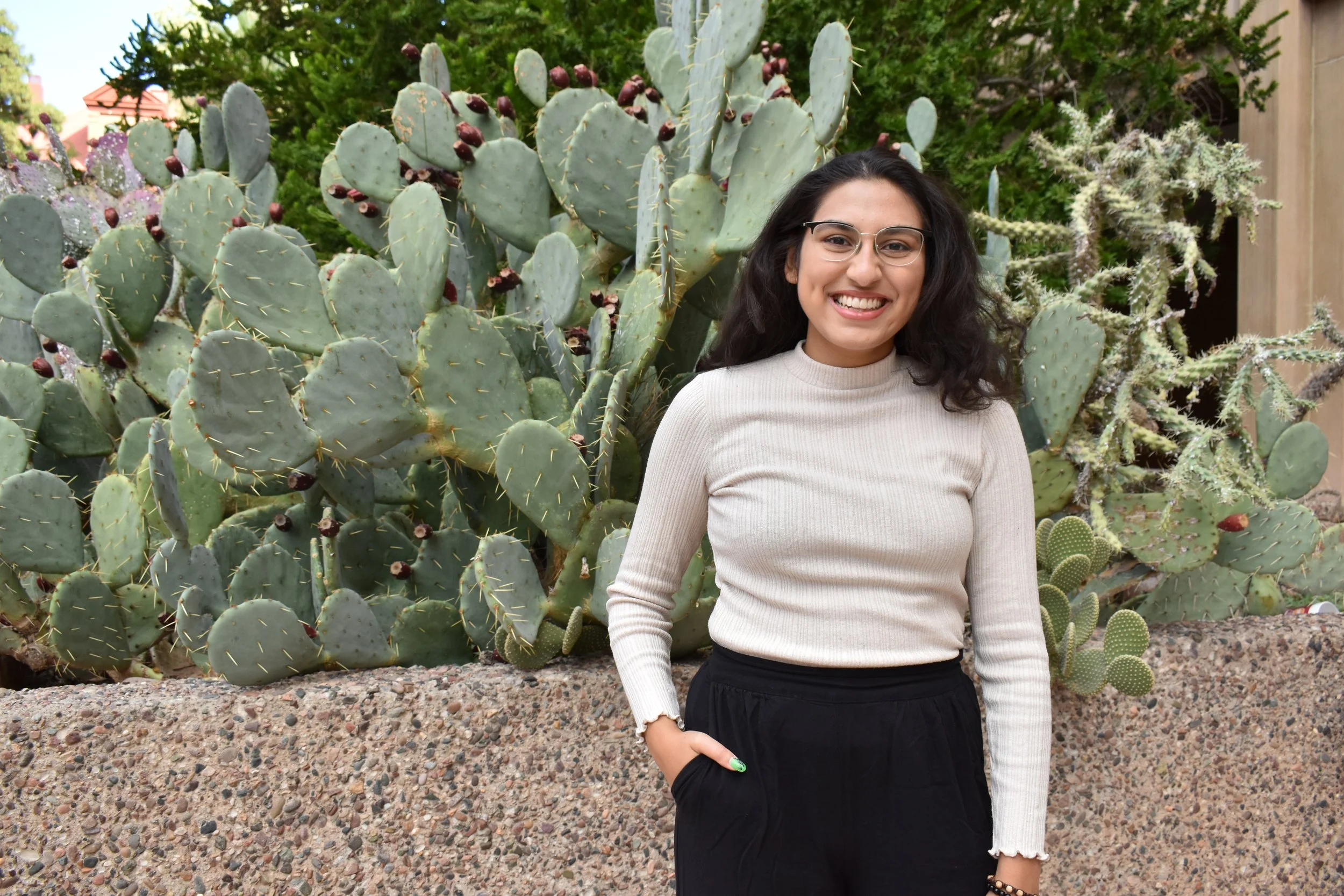 Dani Pais Headshot.JPG