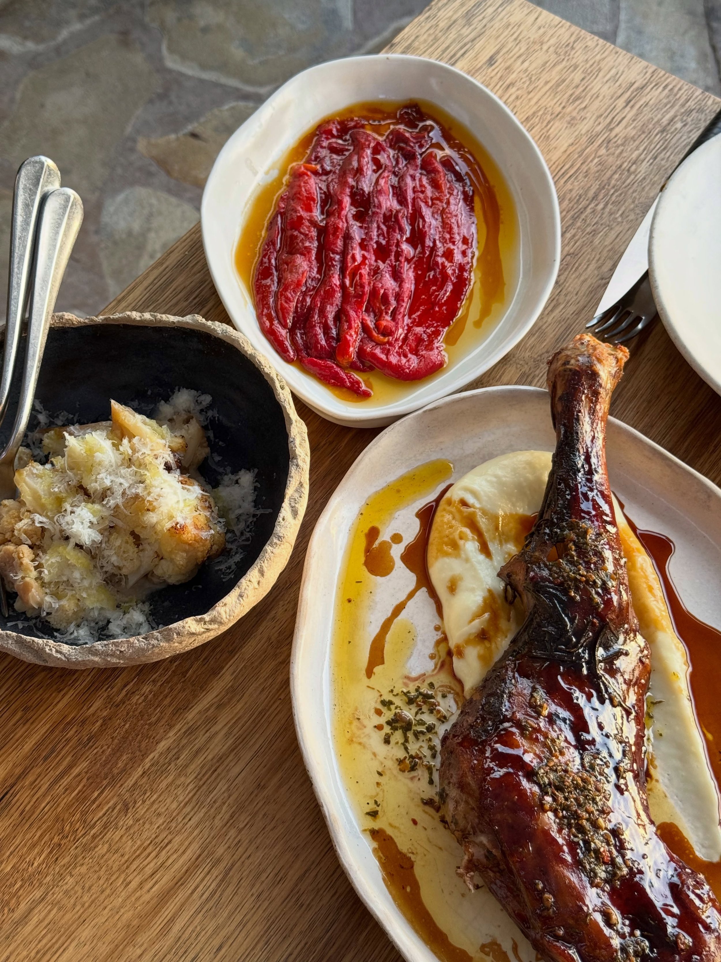 Eating our way through Ibiza🥲

Some of my absolute fave places:
📍Casa Maca 
📍Sa Capella 
📍Cala Gracioneta 
📍The Farmhouse Soho house
📍Fish Shack 
📍Can gourmet (the best sandwich EVER)