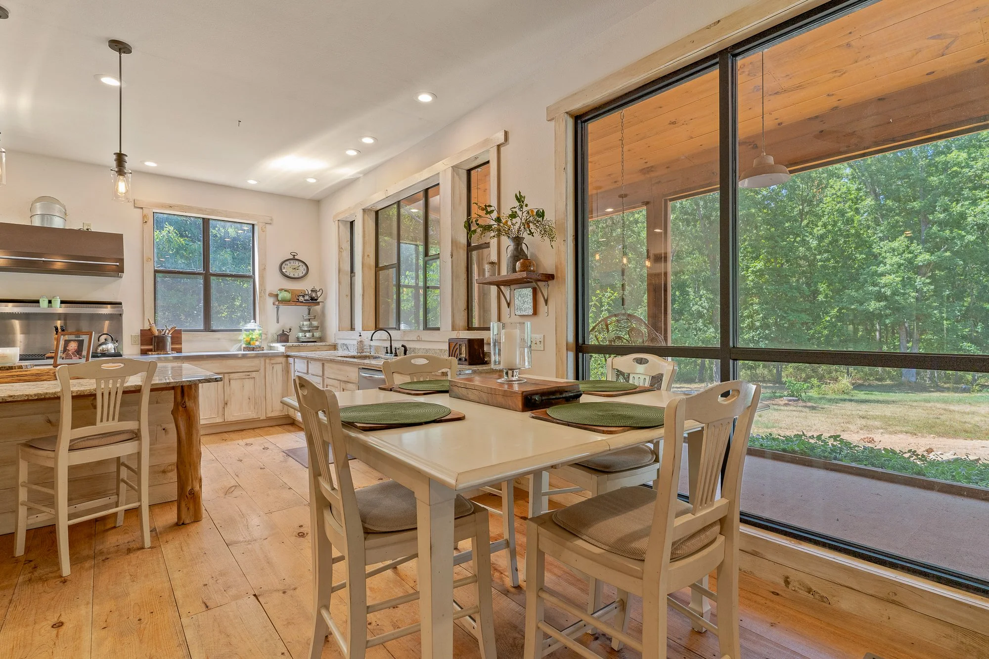 2133 S Farm Road 241-287.jpg