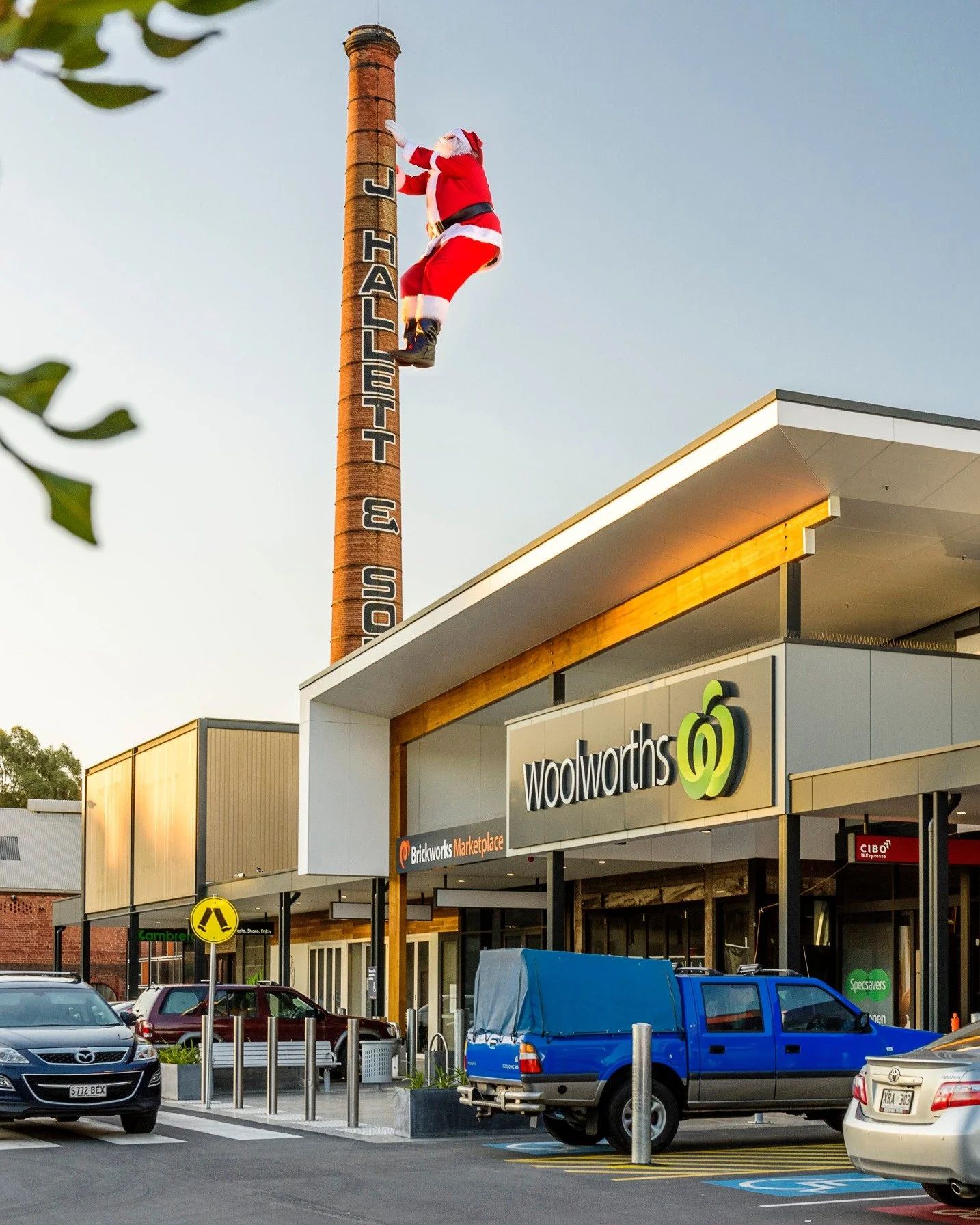 Yep&hellip; he definitely knows his way around a chimney or two 🎅🔥

The countdown is on! just over a week until Santa arrives at Brickworks. 

Join us 10am &ndash; 1pm, 12 &ndash; 24 December for FREE digital photos with Santa. 

No booking require