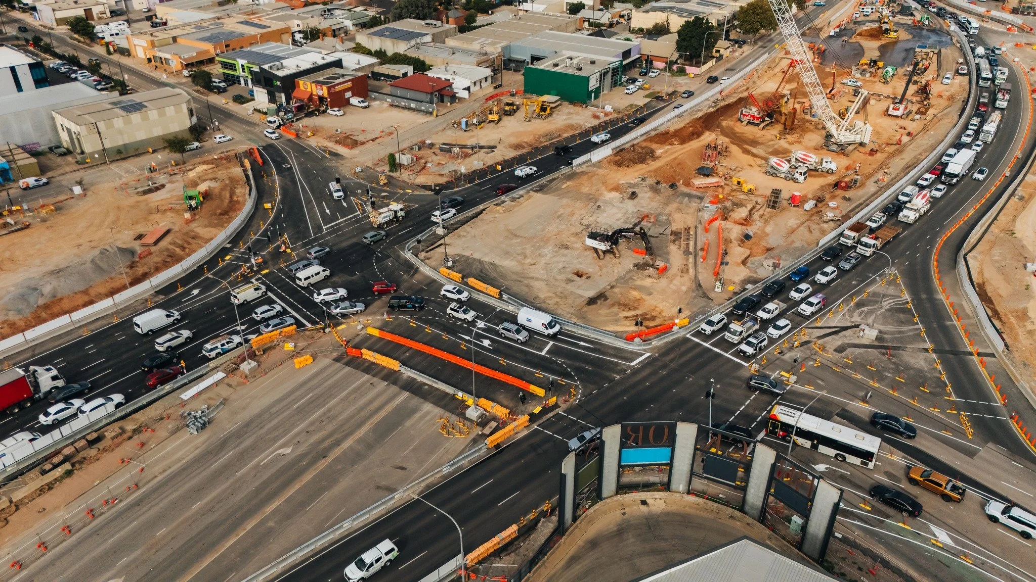 Great news for our shoppers, the South Rd and Ashwin Pde intersection is open again  to Brickworks! We look forward to seeing you 🙌