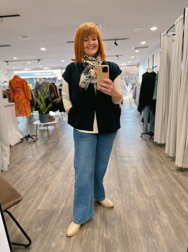 Head to toe in Beach &amp; Bay clothing, the lovely Jan.

#shoplocal #timelessstyle