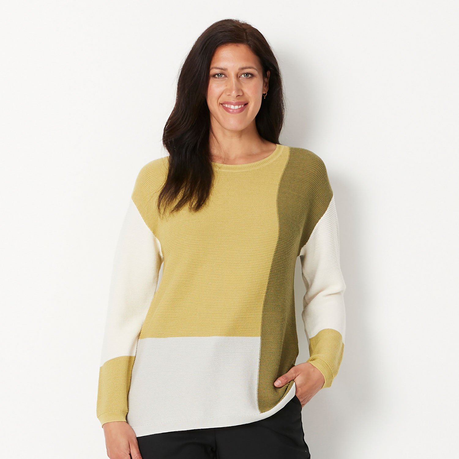 One of our new arrivals, the Block colour jumper.  It's a wool blend and is $139.95.  Why not visit one of our stores this weekend or shop online.

#shoplocal #contemporary #stylish