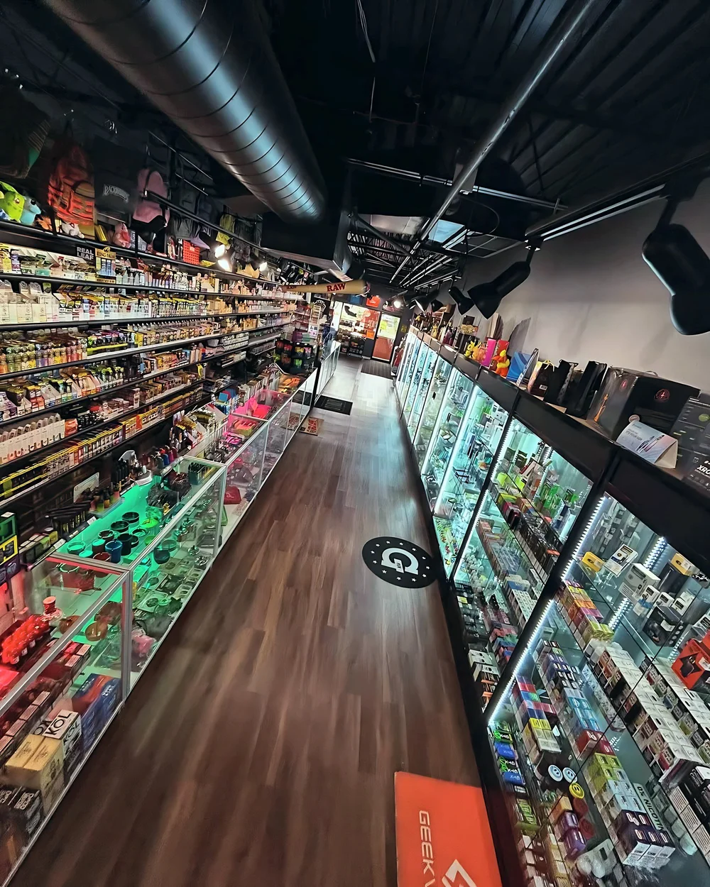 Inside Smoke Hub in Tinley Park