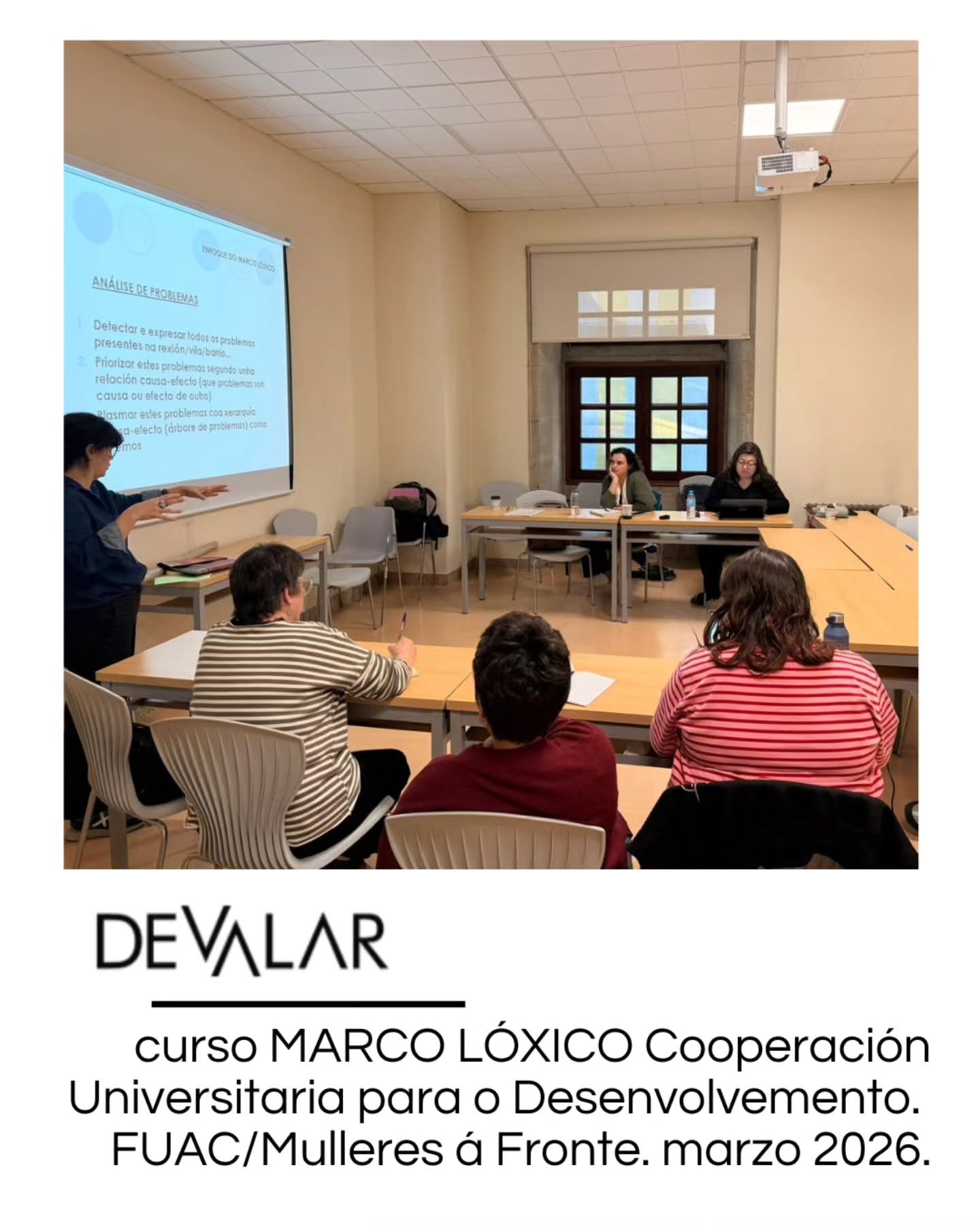 A formaci&oacute;n &eacute; unha parte fundamental do noso traballo e a metodolox&iacute;a de MARCO L&Oacute;XICO a protagonista de moitos dos cursos que impartimos.

A semana pasada estivemos na 📍Facultade de Filosof&iacute;a da @udc_oficial cun gr