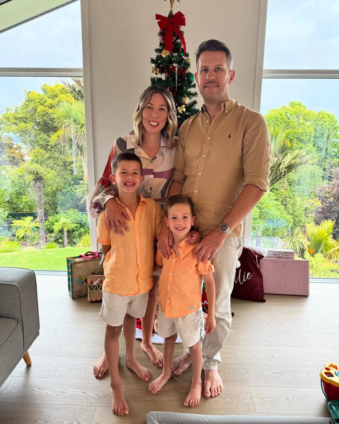 Wishing everyone a Merry Christmas from our family to yours.🎄 

I hope you have been able to spend today with your nearest and dearest, and if your little one has arrived this year, enjoy making all these magical memories with them.✨

I&rsquo;m thin