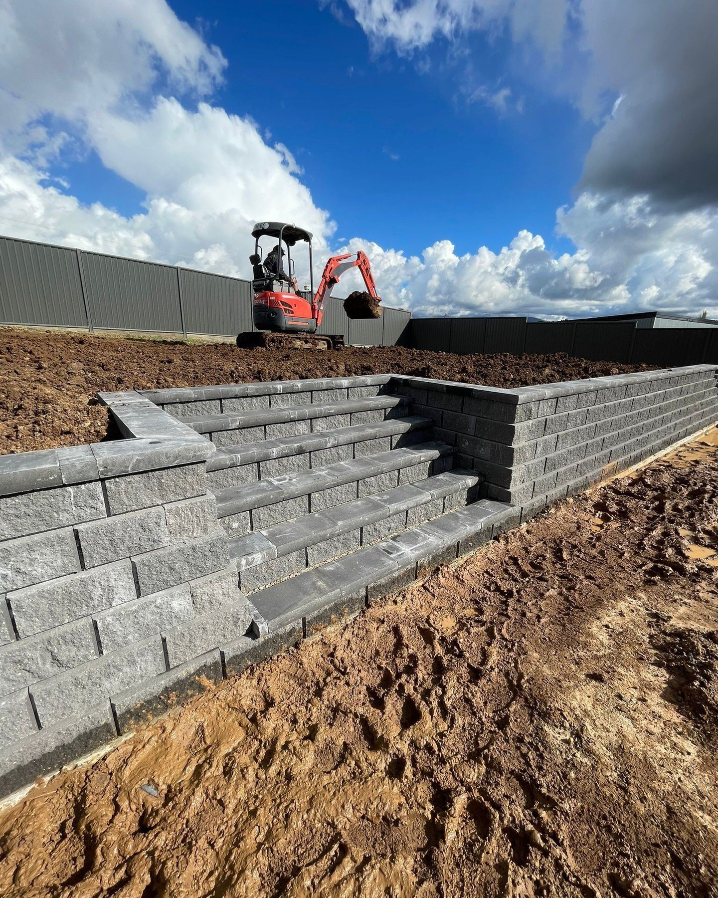 Did you know we build retaining walls? Set the foundations for your dream garden 🤩 Send us a message and create your own slice of heaven!
